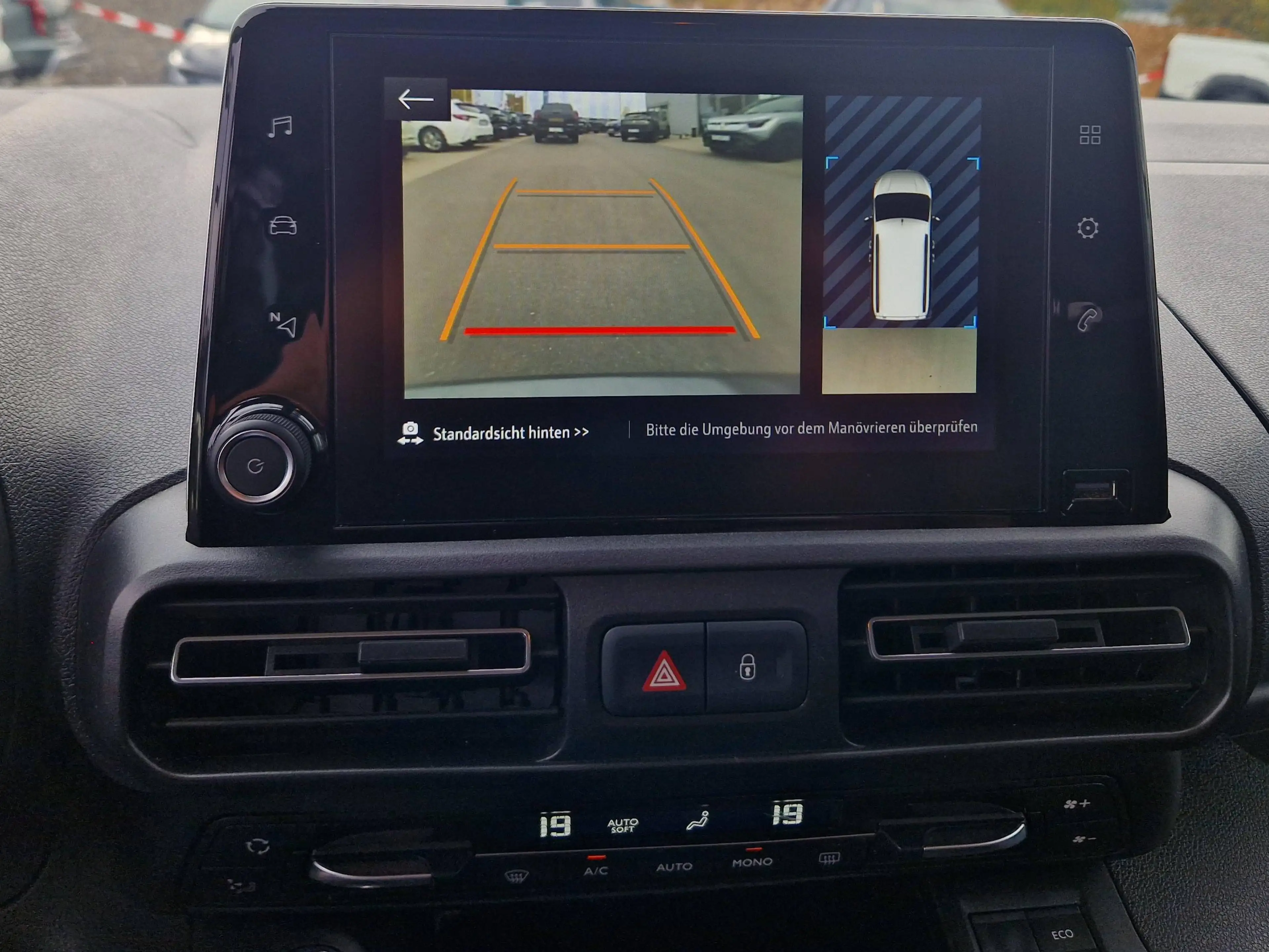 Opel Combo Life Innovation — photo 15