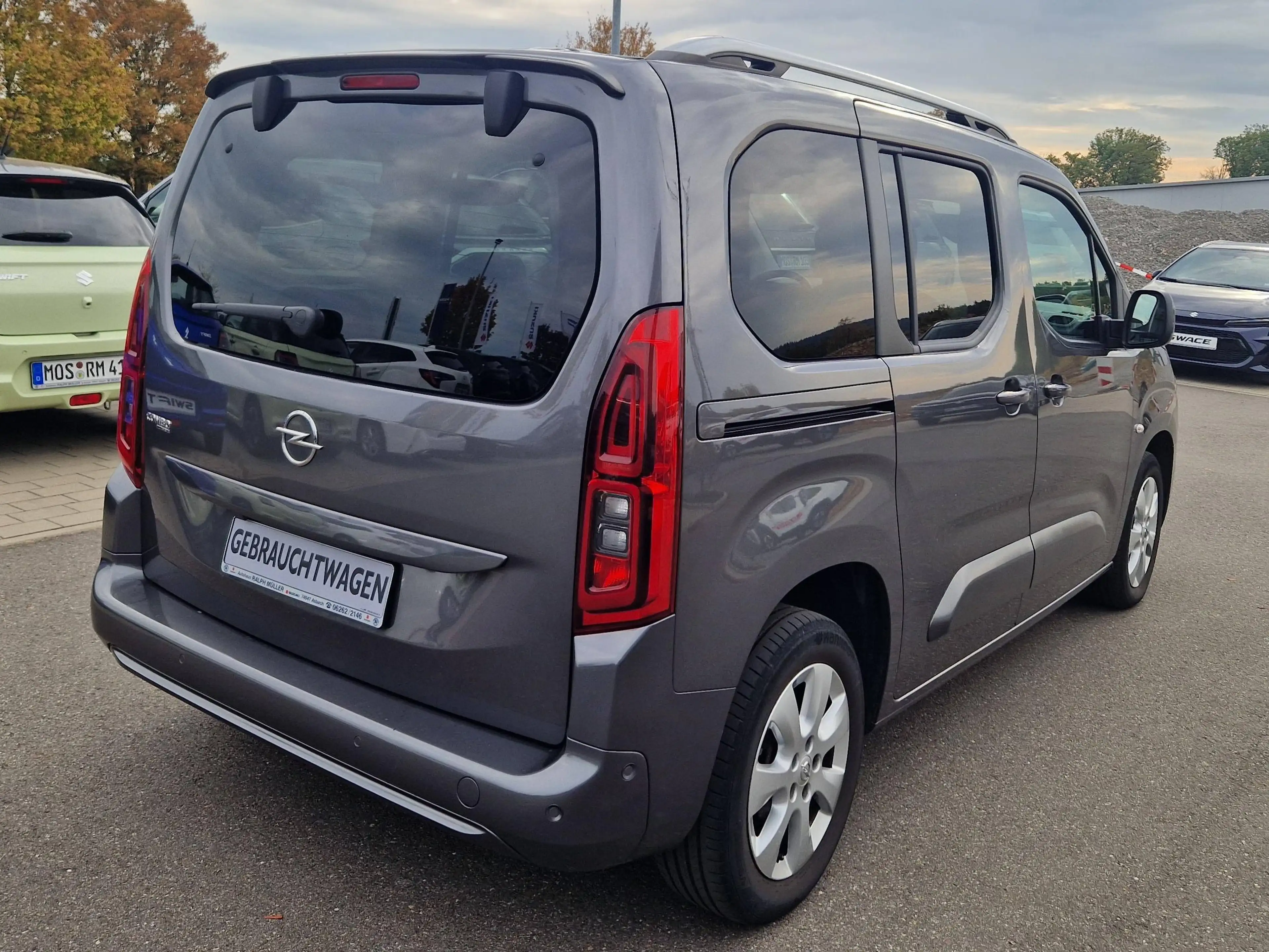 Opel Combo Life Innovation — photo 6
