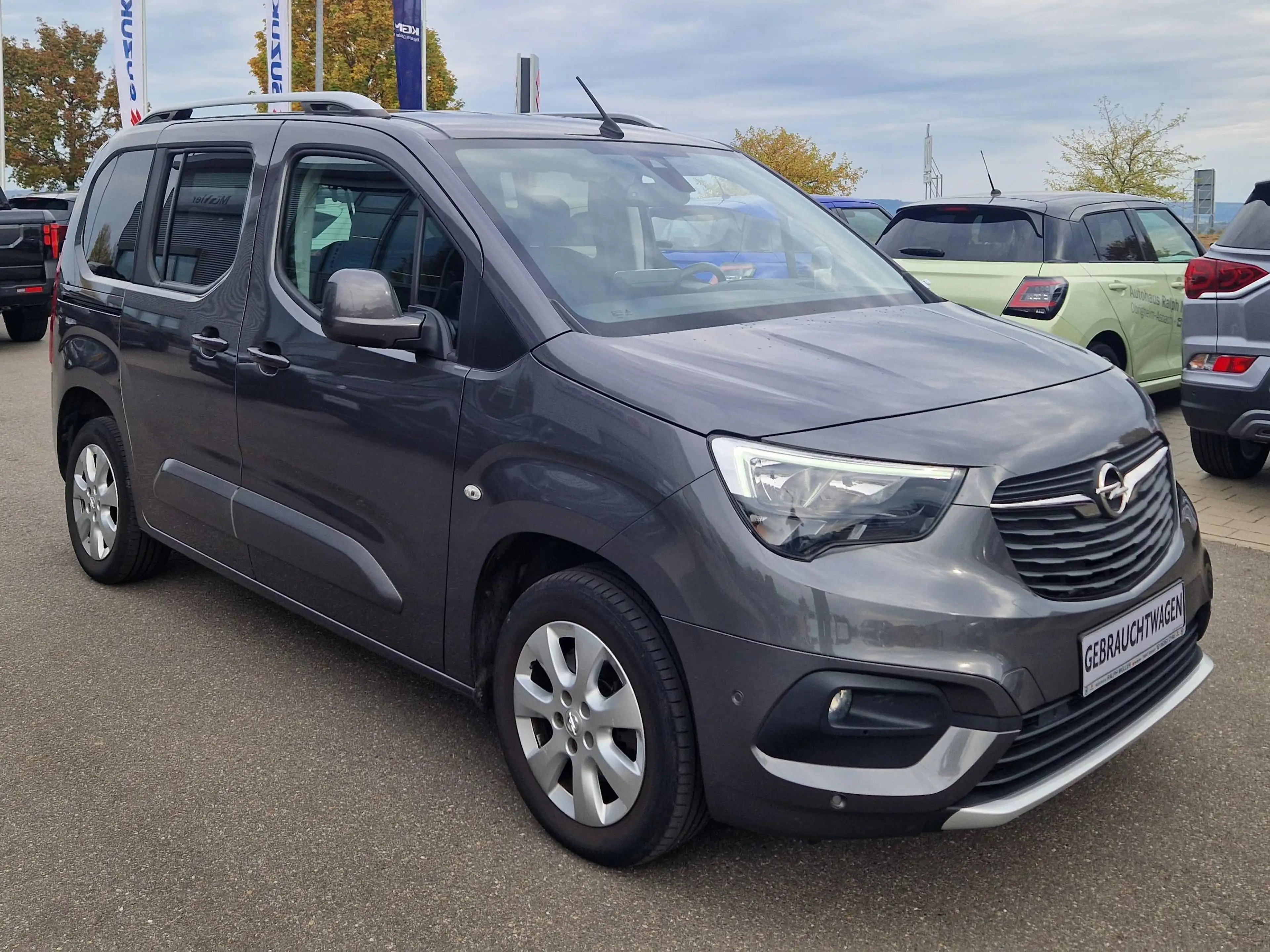 Opel Combo Life Innovation — photo 8
