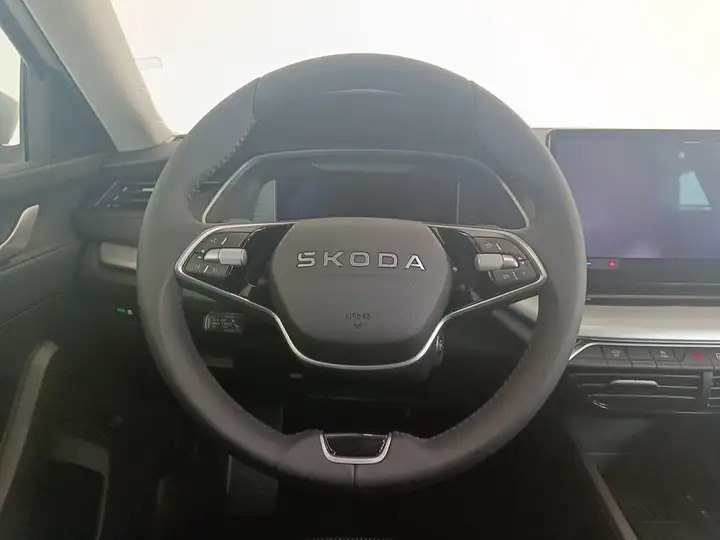Škoda Octavia 2025, foto 8