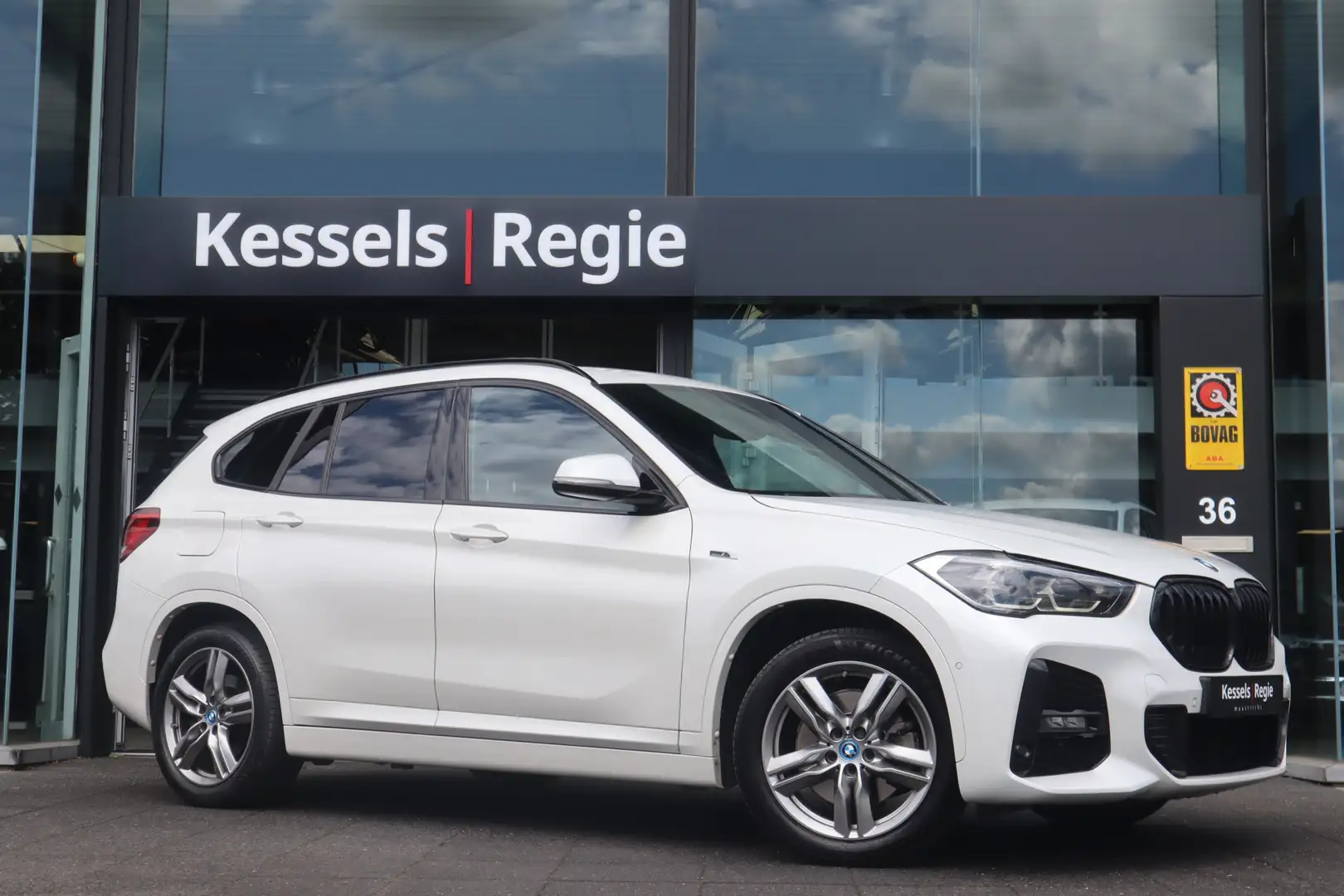 BMW X1 xDrive25e M-sport Memory HuD ACC Keyless CarPlay C Wit - 2