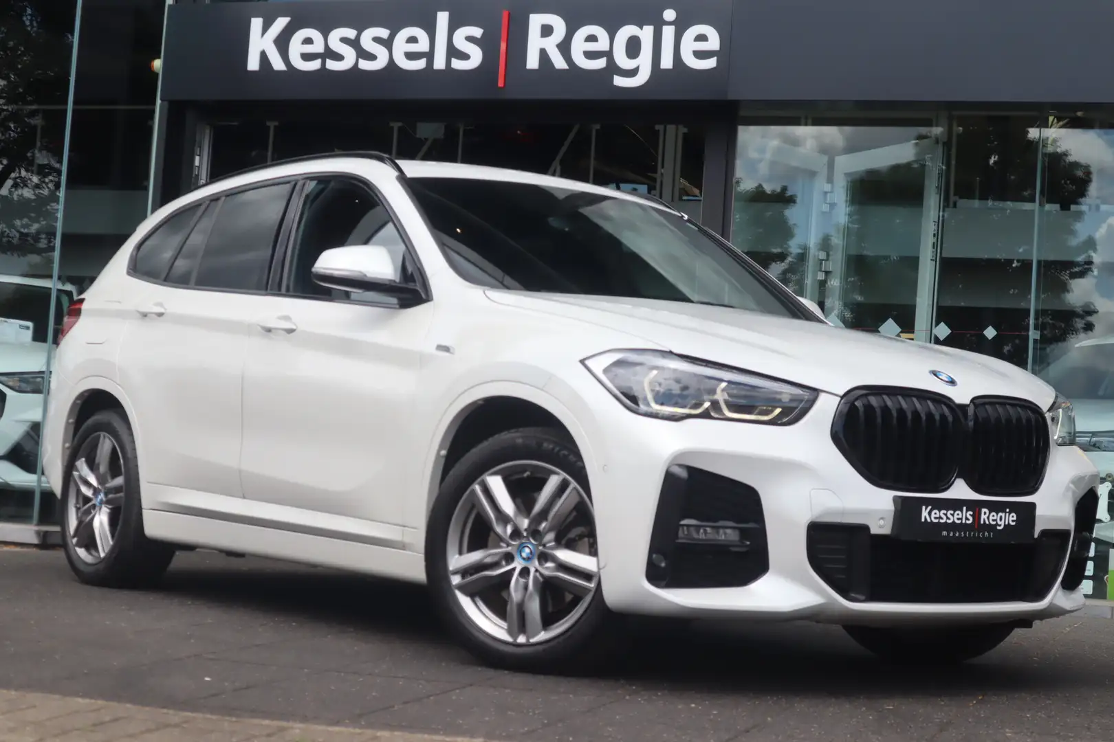 BMW X1 xDrive25e M-sport Memory HuD ACC Keyless CarPlay C Wit - 1