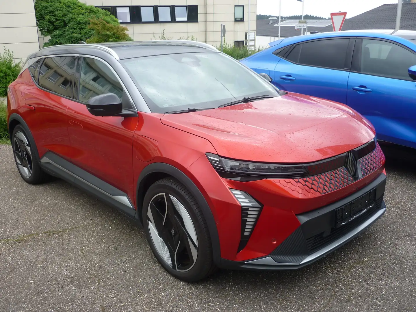 Renault Scenic E-TECH 220 Long Range  Iconic  87 KWh-Akku Rot - 2