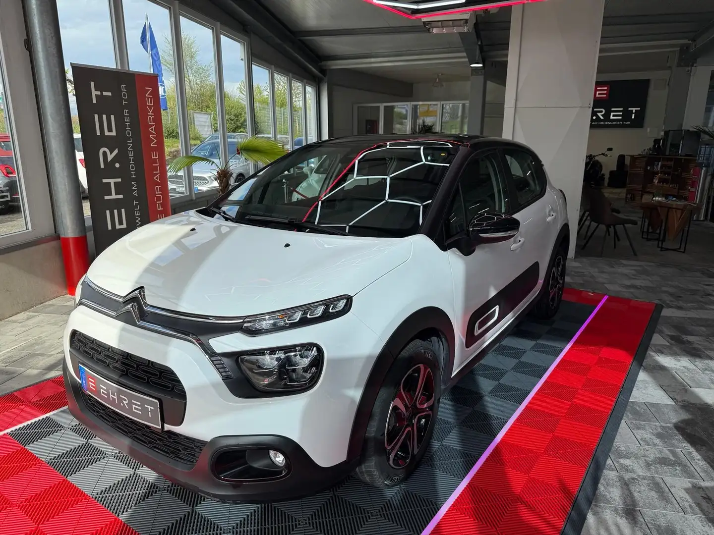 Citroen C3 1.2Bz. Shine *Navi, Kamera* Wit - 2