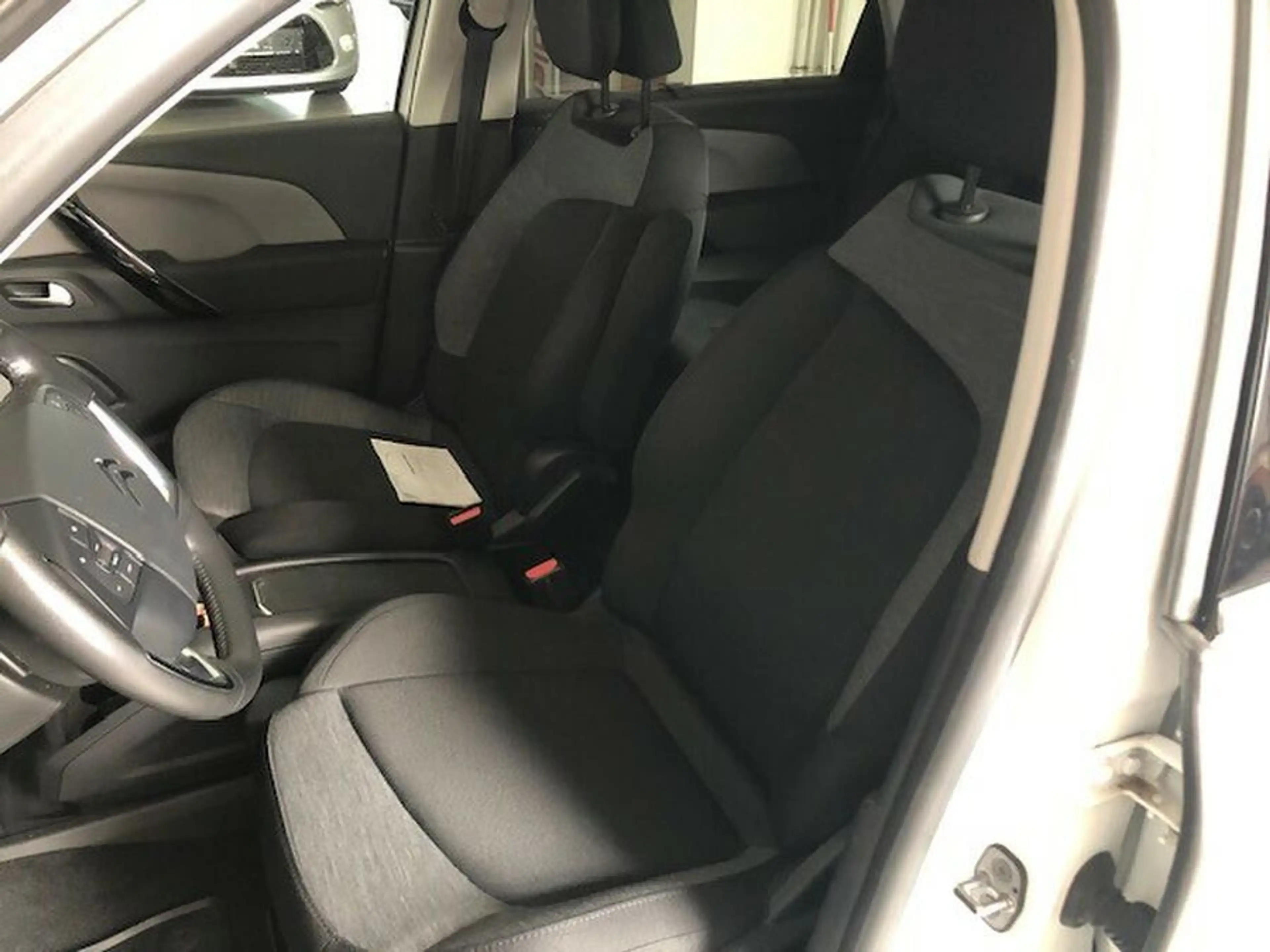 Citroen C4 Picasso Feel Edition — photo 11