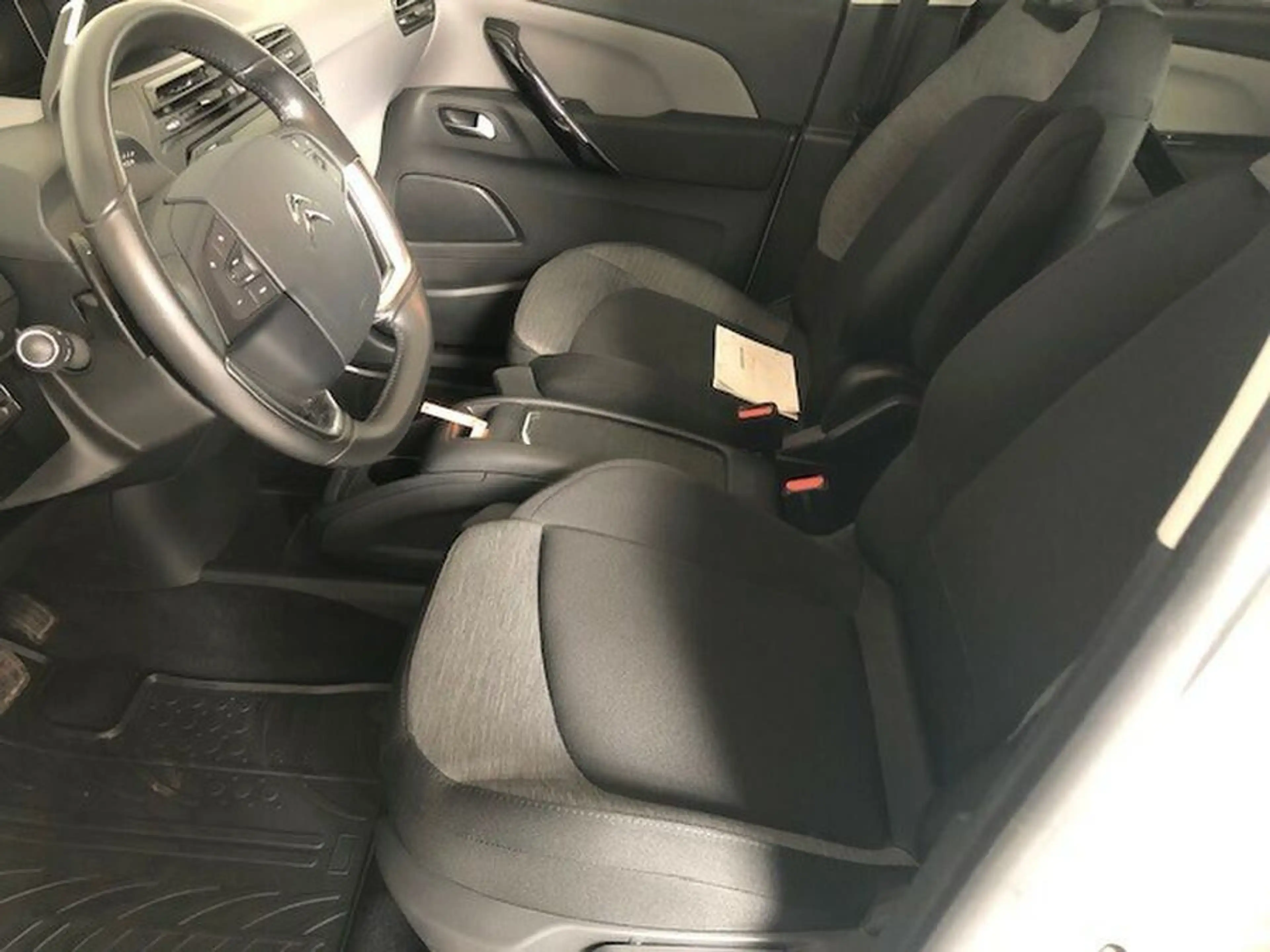 Citroen C4 Picasso Feel Edition — photo 10