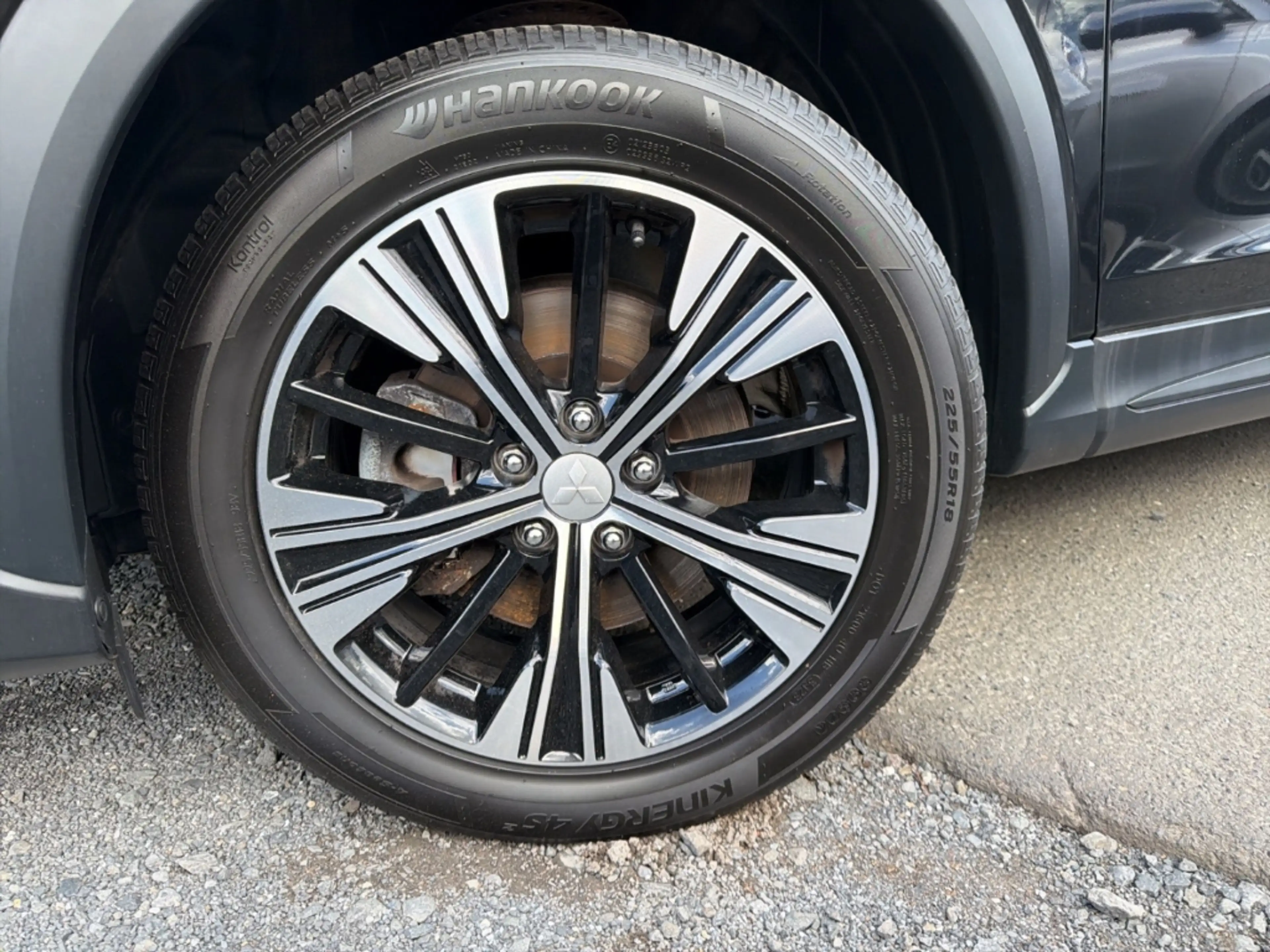 Mitsubishi Eclipse Cross Diamant Edition+ 2WD 1,5 MT App-Navi Kamera — photo 30