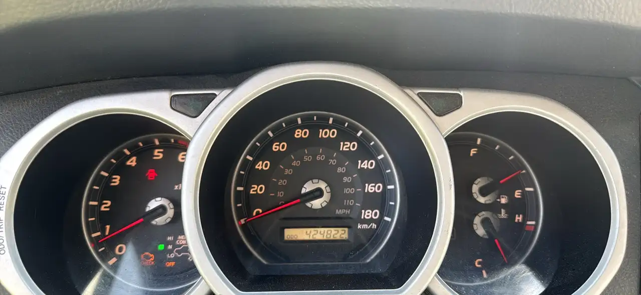 Toyota 4-Runner снимка Toyota 4-Runner