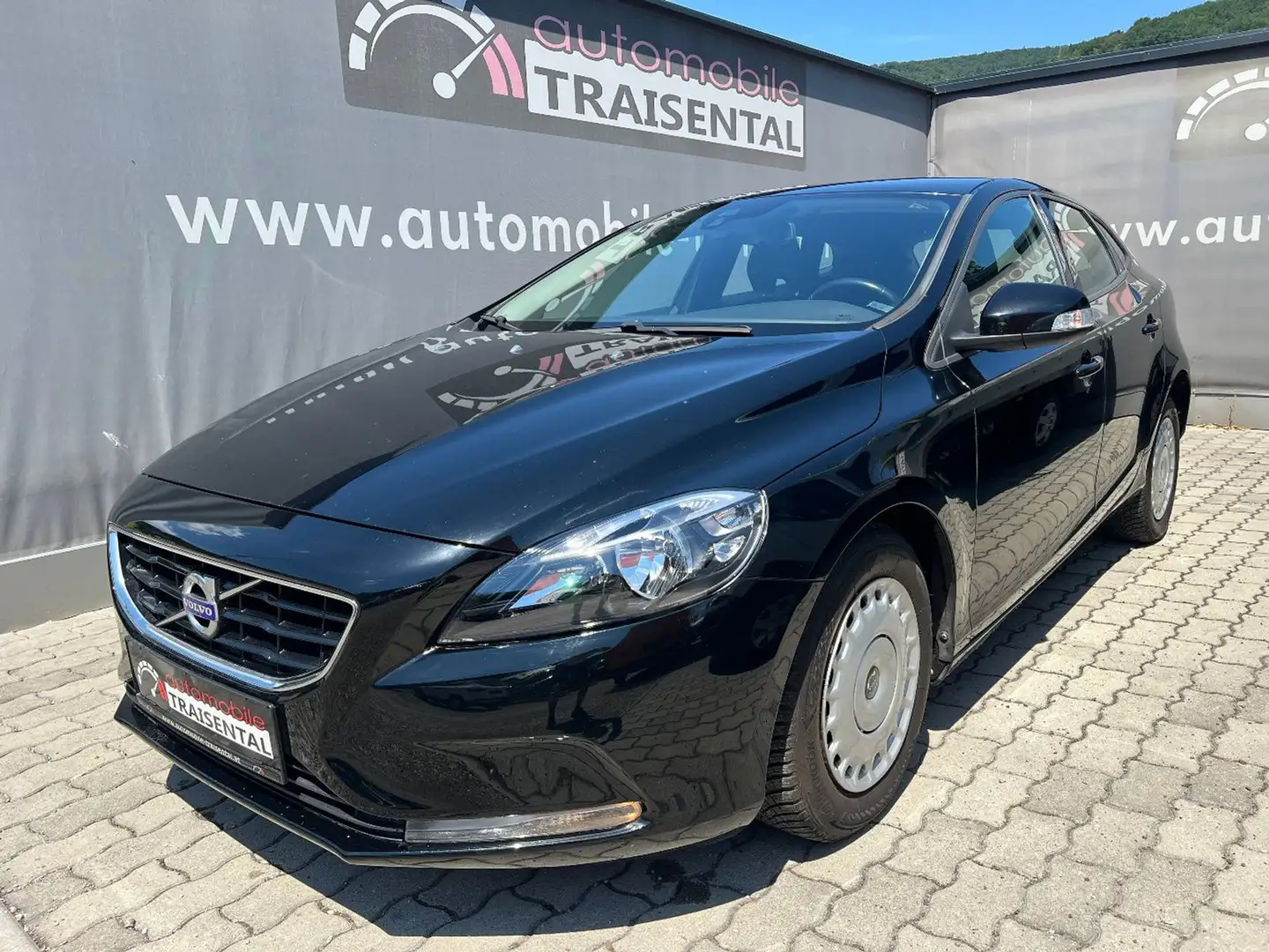 Volvo V40 V 40 Basis D2 Schwarz - 1