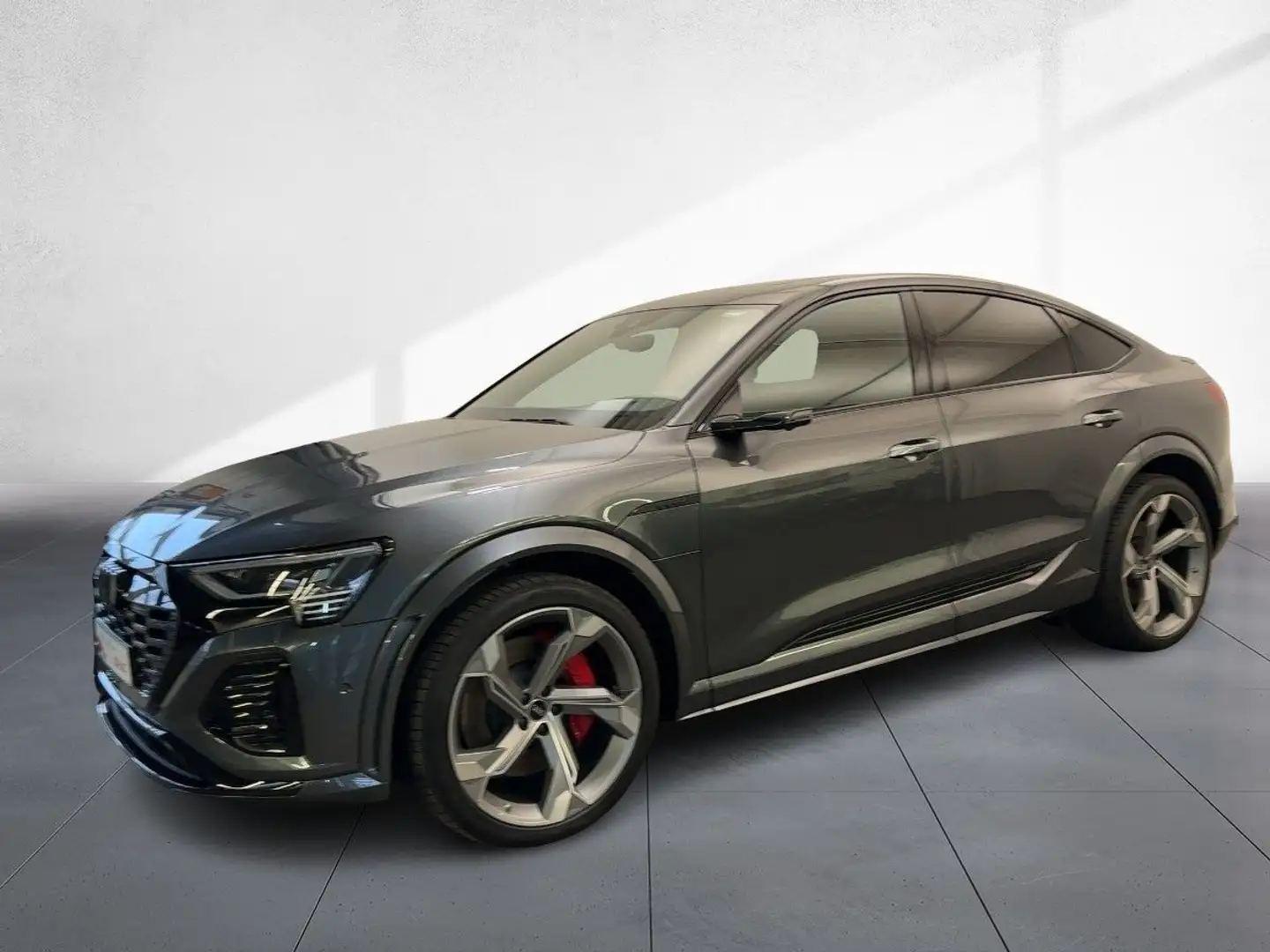 Audi Q8 370 kW Grau - 2