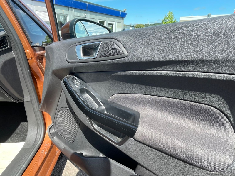 Ford Fiesta Titanium/Tüv/Garantie/1-Hand — photo 11