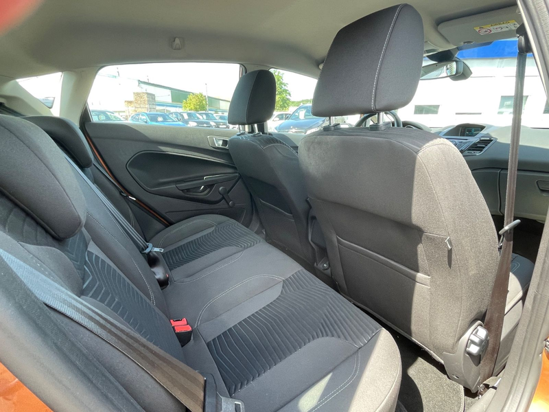 Ford Fiesta Titanium/Tüv/Garantie/1-Hand — photo 10