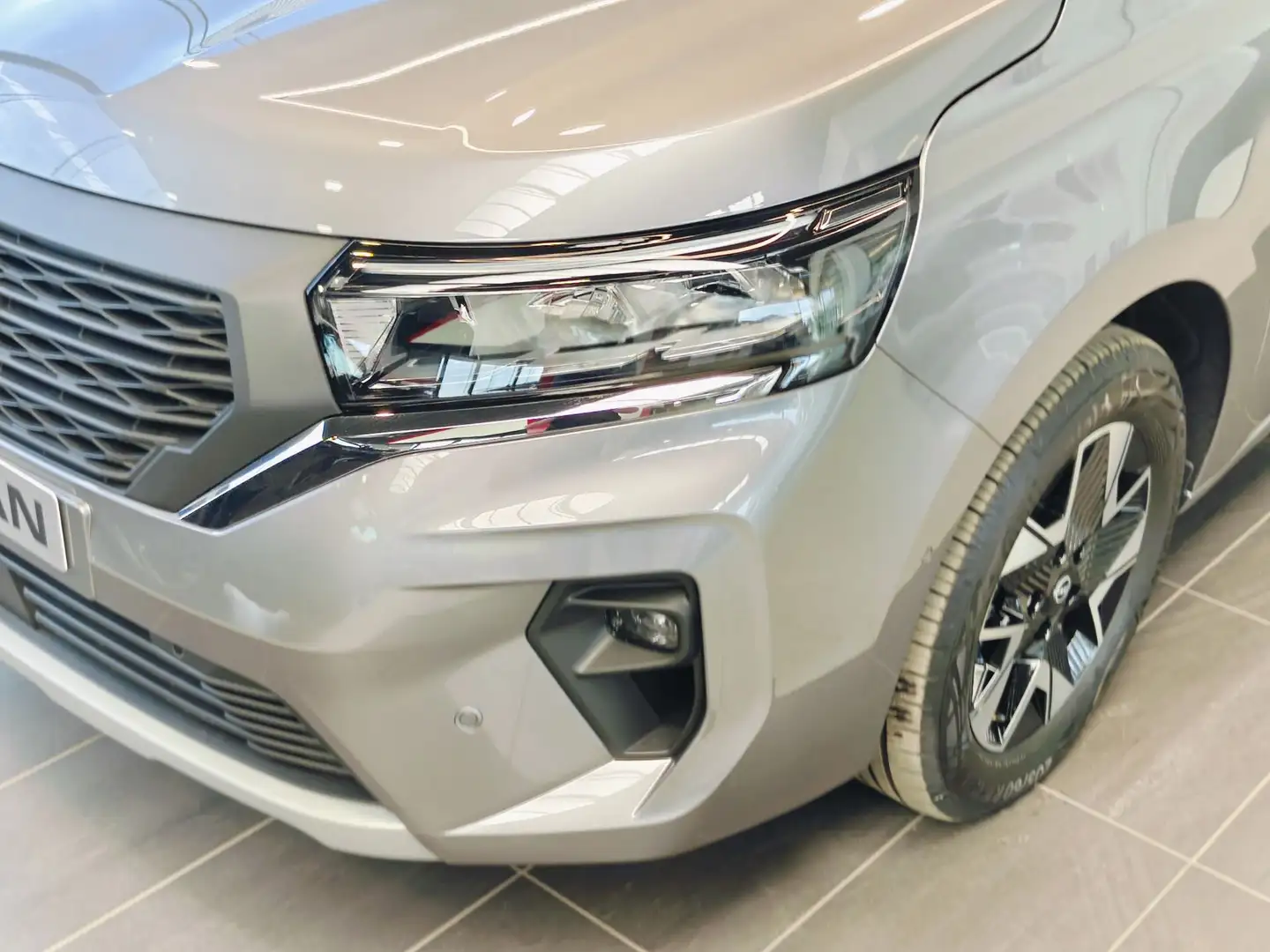Nissan Townstar DIG-T 130 Tekna L2H1 / Evalia 7 zitplaatsen - 2