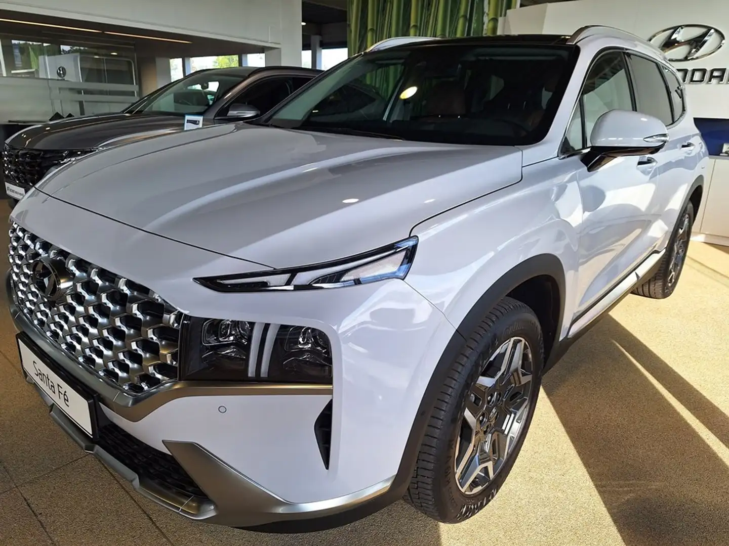 Hyundai SANTA FE Shine Safety Sensation PHEV bijela - 1