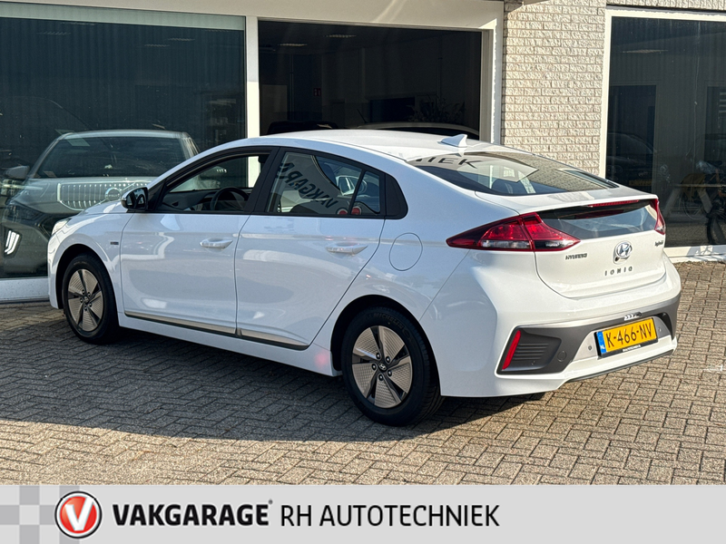 Hyundai IONIQ 1.6 GDi i-Motion — photo 4