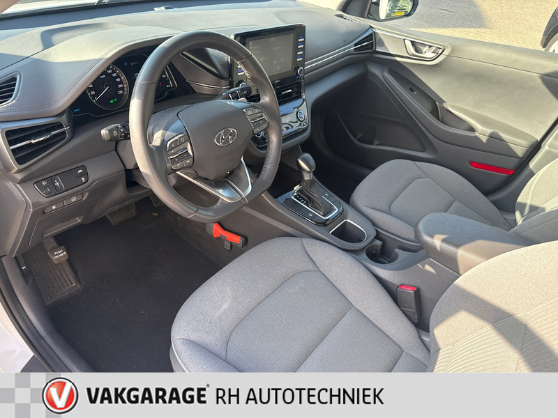 Hyundai IONIQ 1.6 GDi i-Motion — photo 7