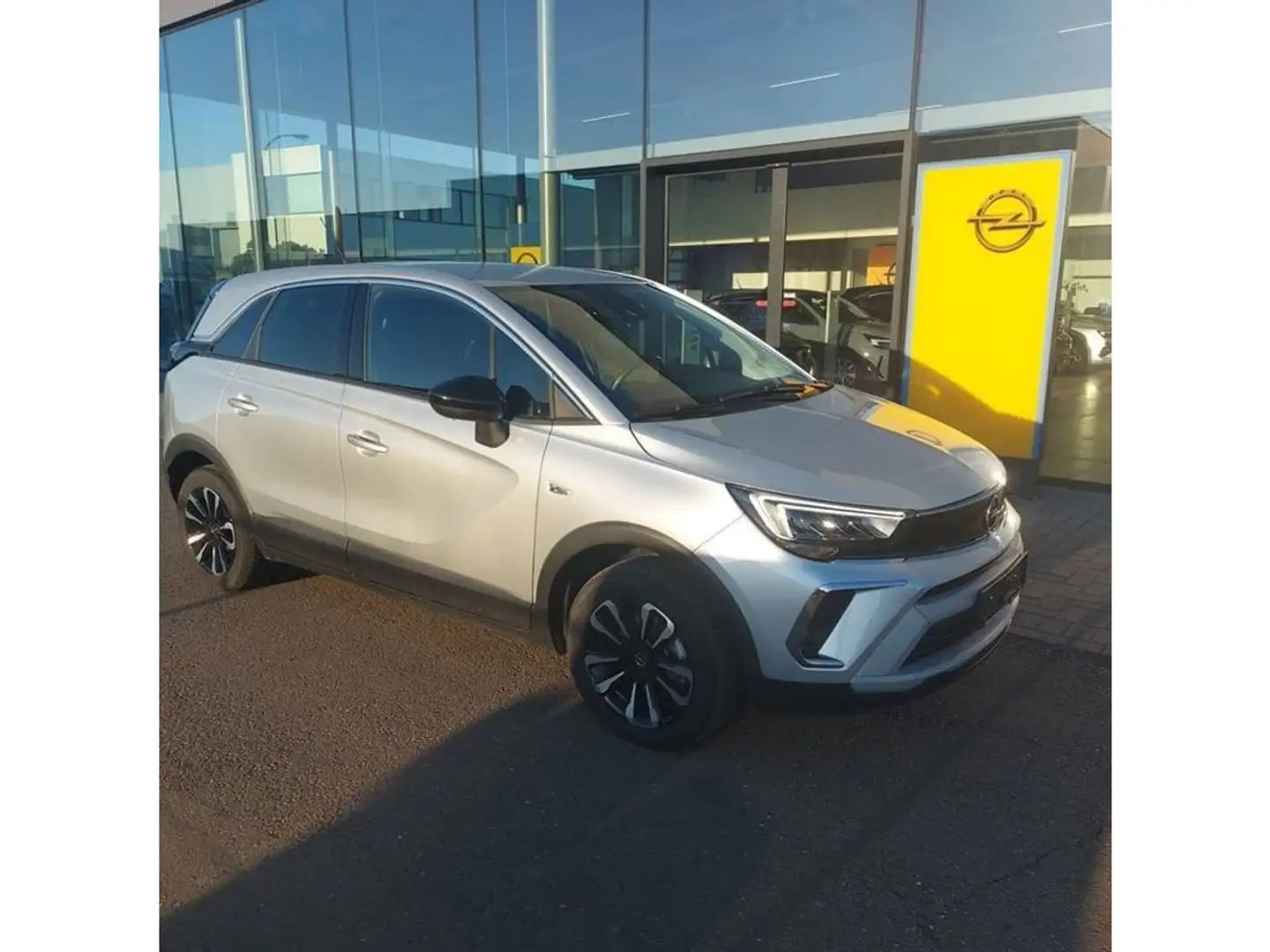Opel Crossland 1.2T 110 pk Elegance GPS, Camera, Park sensoren Gris - 1