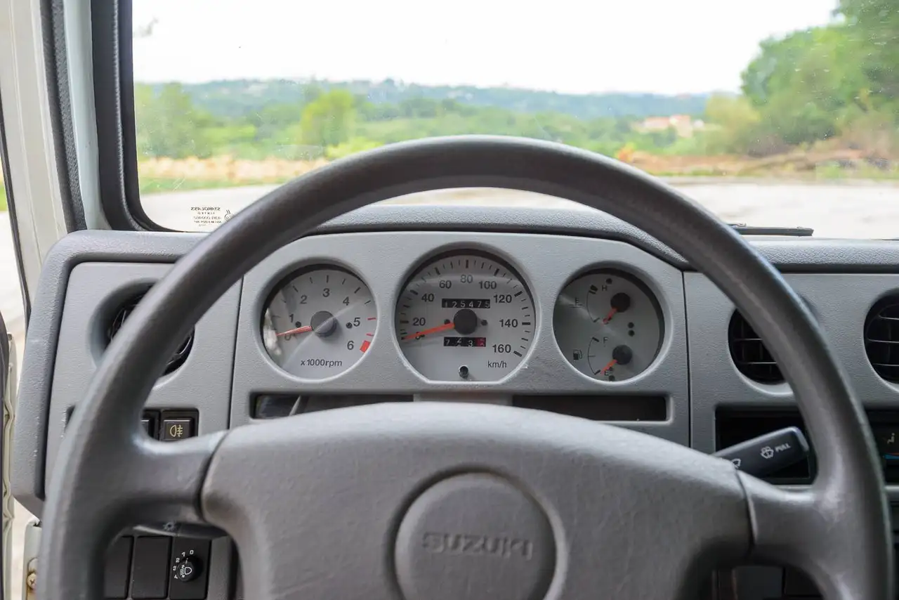 Suzuki Samurai 1.9TD Techo Metálico Lujo, foto 12