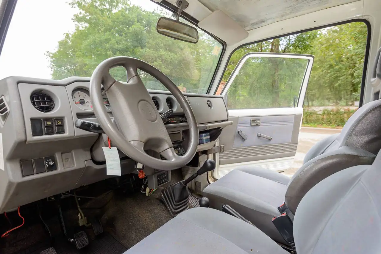 Suzuki Samurai 1.9TD Techo Metálico Lujo, foto 10