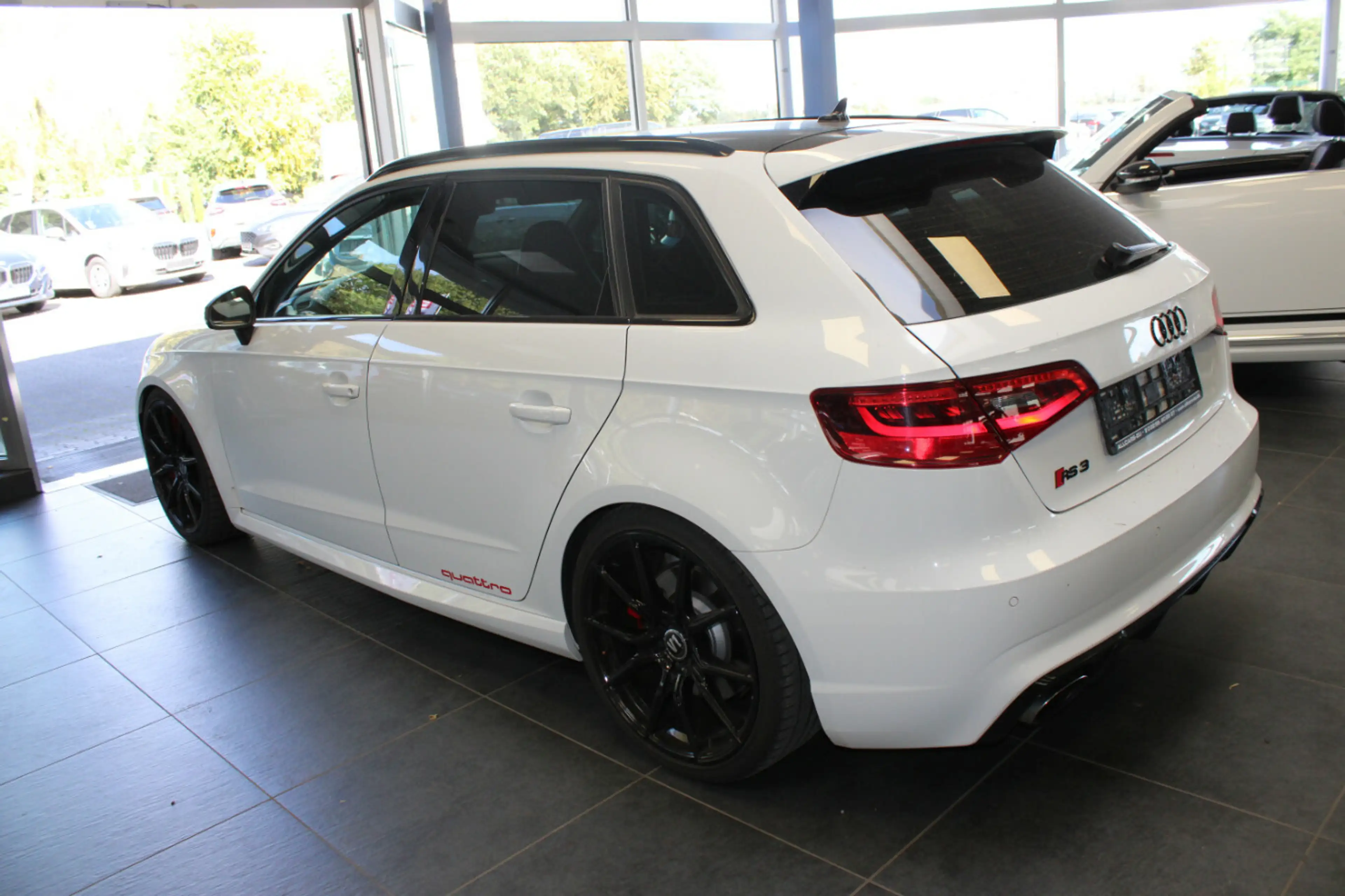 Audi RS3 2.5 TFSI quattro Schale - Panorama — photo 4