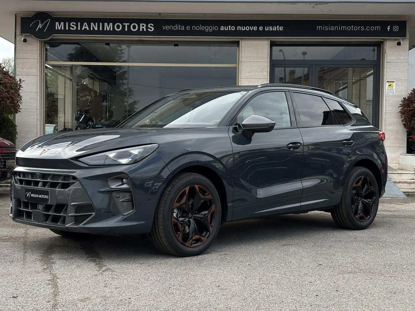 CUPRA Terramar Terramar 1.5 Hybrid DSG Schwarz - 1