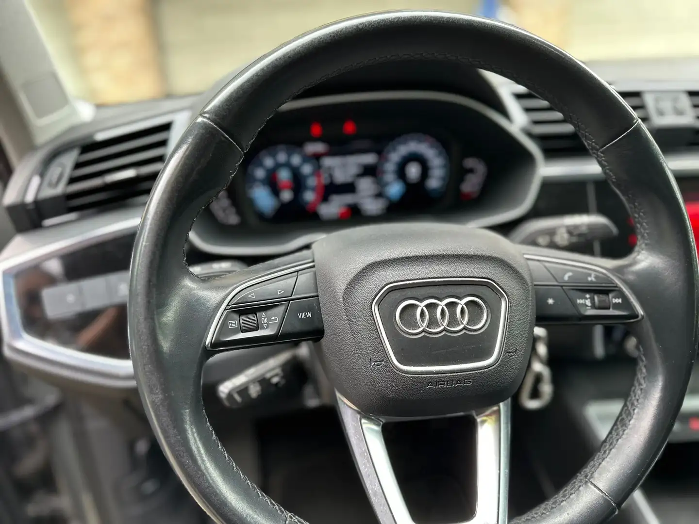 Audi Q3 35 TFSI boite automatique s tronic Gris - 2