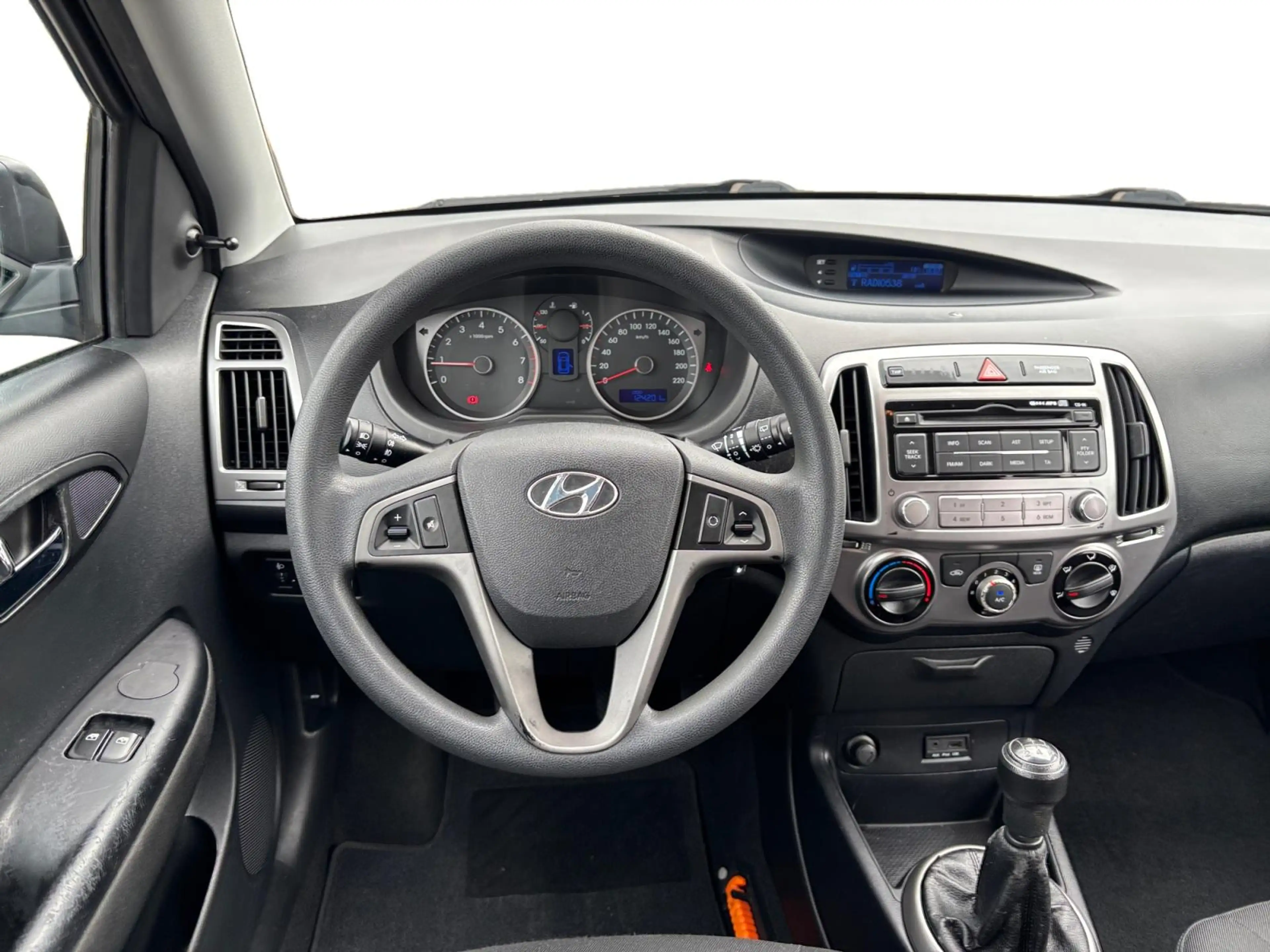 Hyundai i20 1.2i Business Edition ✅ Airco ✅ LM velgen ✅ Blueto — photo 8
