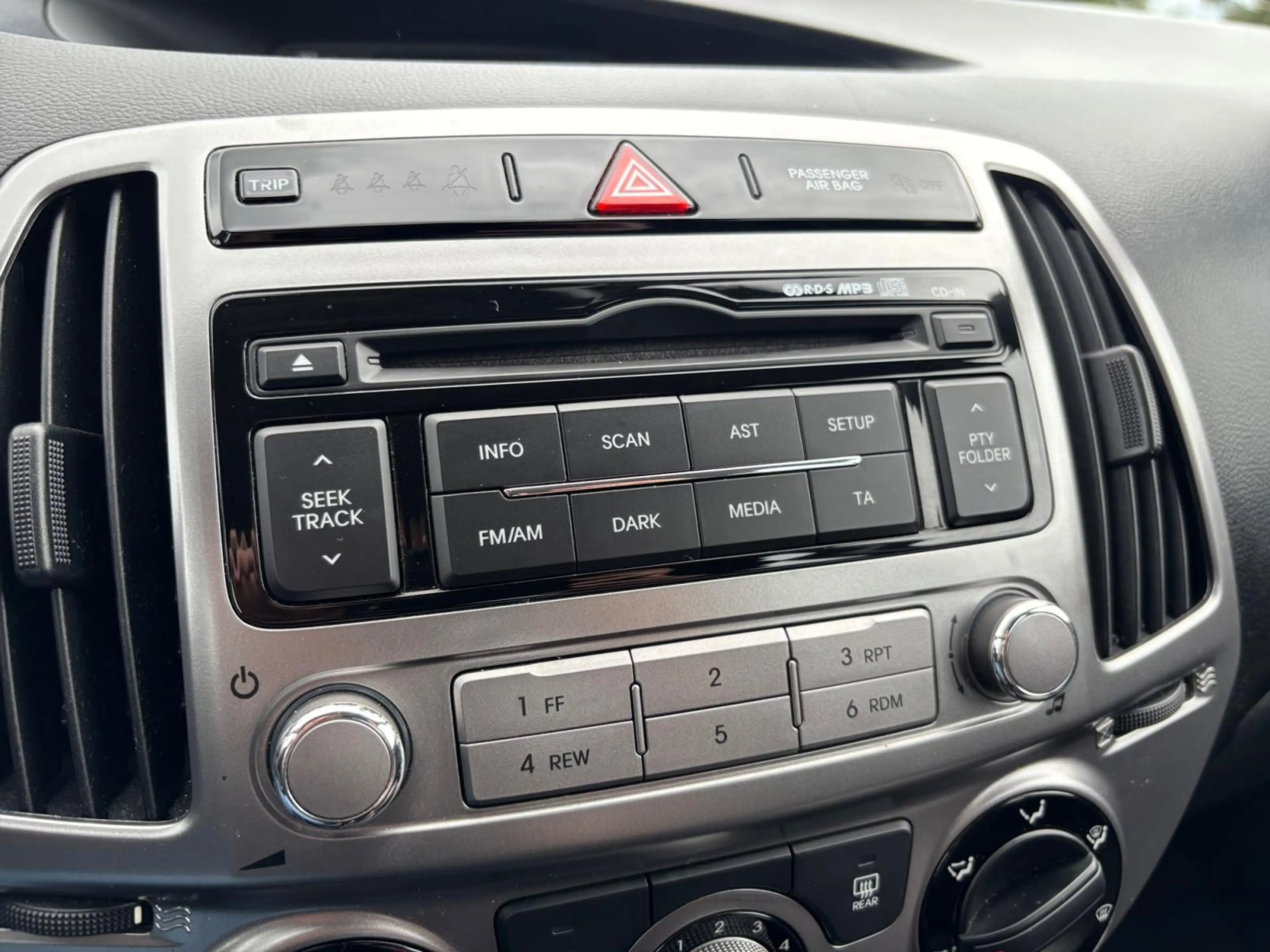 Hyundai i20 1.2i Business Edition ✅ Airco ✅ LM velgen ✅ Blueto — photo 10