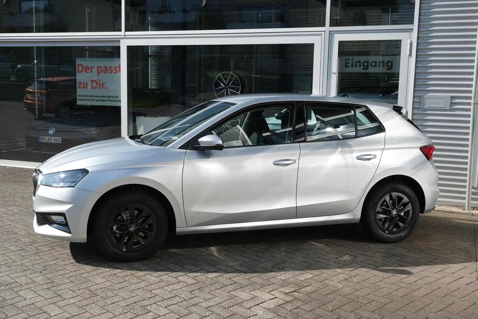 Skoda Fabia 1.0 TSI DSG Selection Kamera LED APP-Navi Clima... Silber - 2