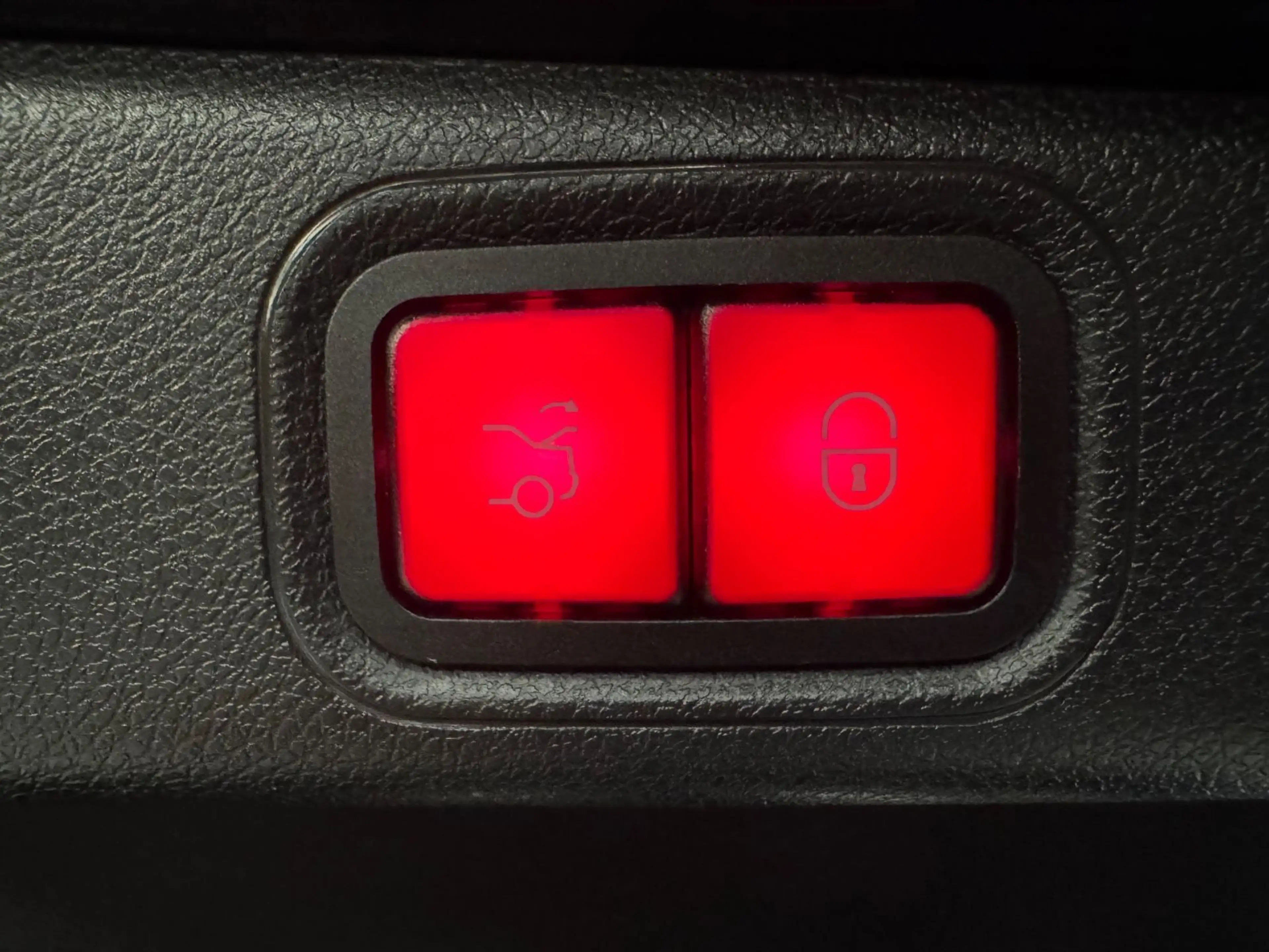 Mercedes-Benz E 400 4M AMG Line LED~WIDESCREEN~PANO~BURMESTER — photo 23