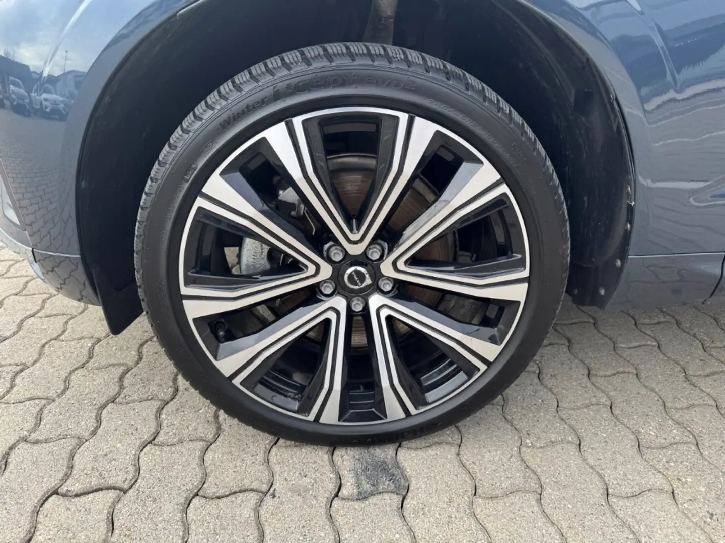 Volvo XC60 Inscription Recharge Plug-In Hybrid AWD T6 Twin En Blau - 2