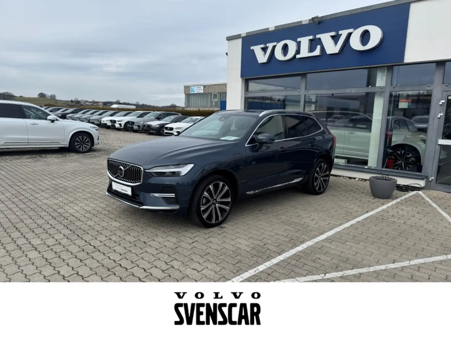 Volvo XC60 Inscription Recharge Plug-In Hybrid AWD T6 Twin En Blau - 1