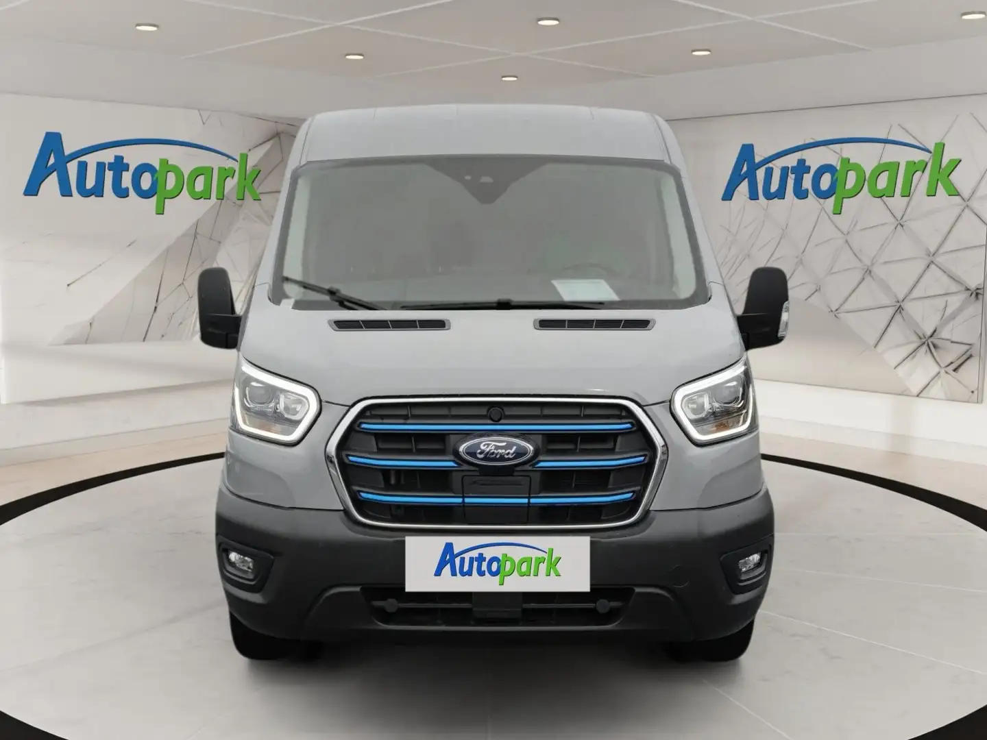 Ford Transit Kastenwagen 425 L3H2 Elektro Grau - 2