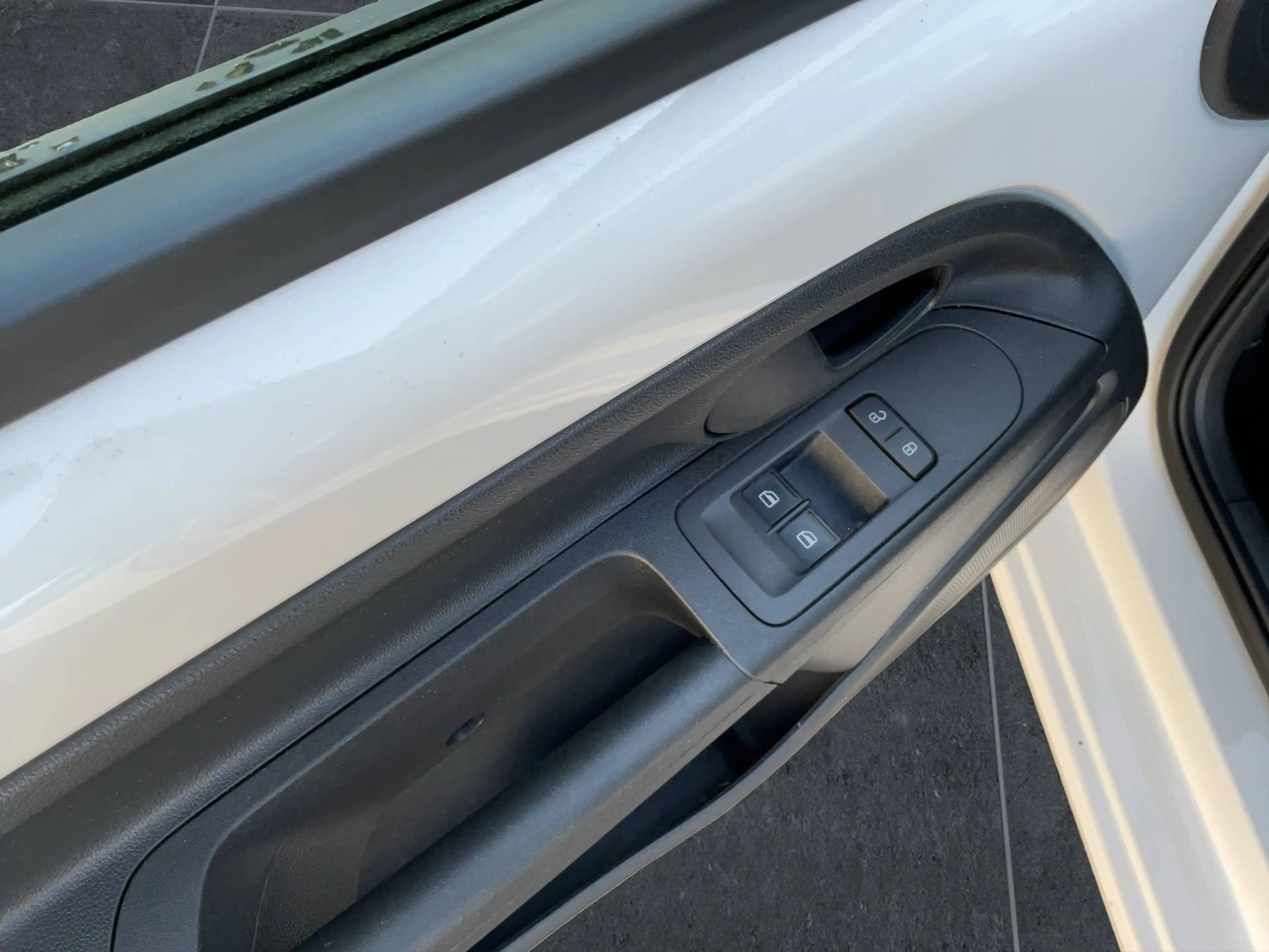 SEAT Mii Reference 1.0MPI 44kW — photo 9