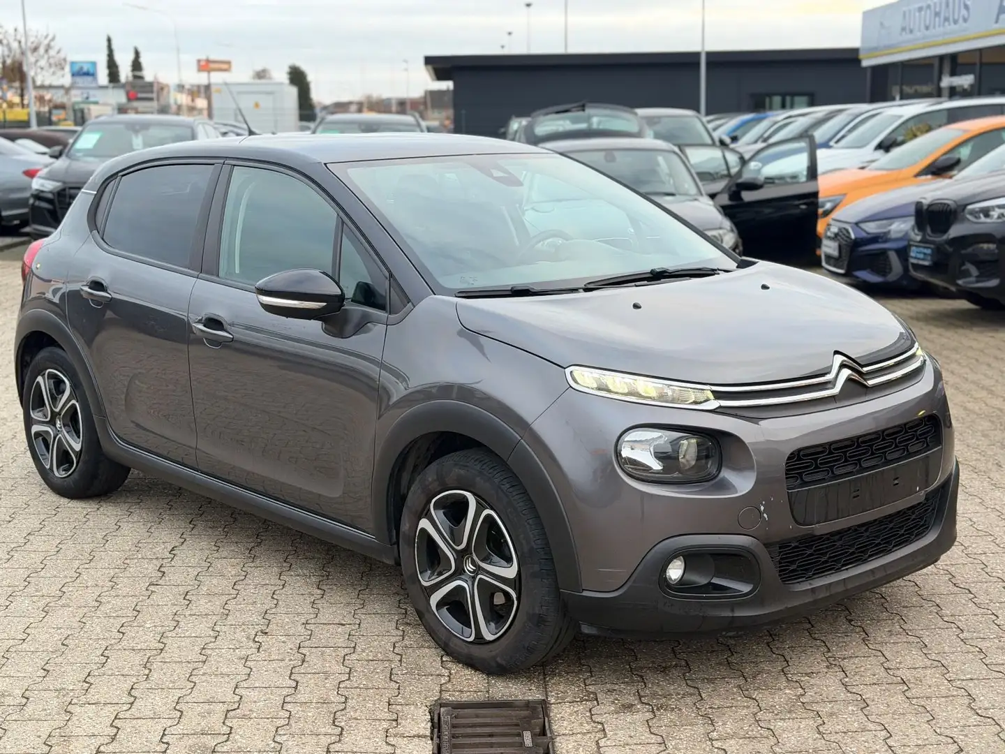 Citroen C3 Live Euro6d,Klima,Navi Grau - 2