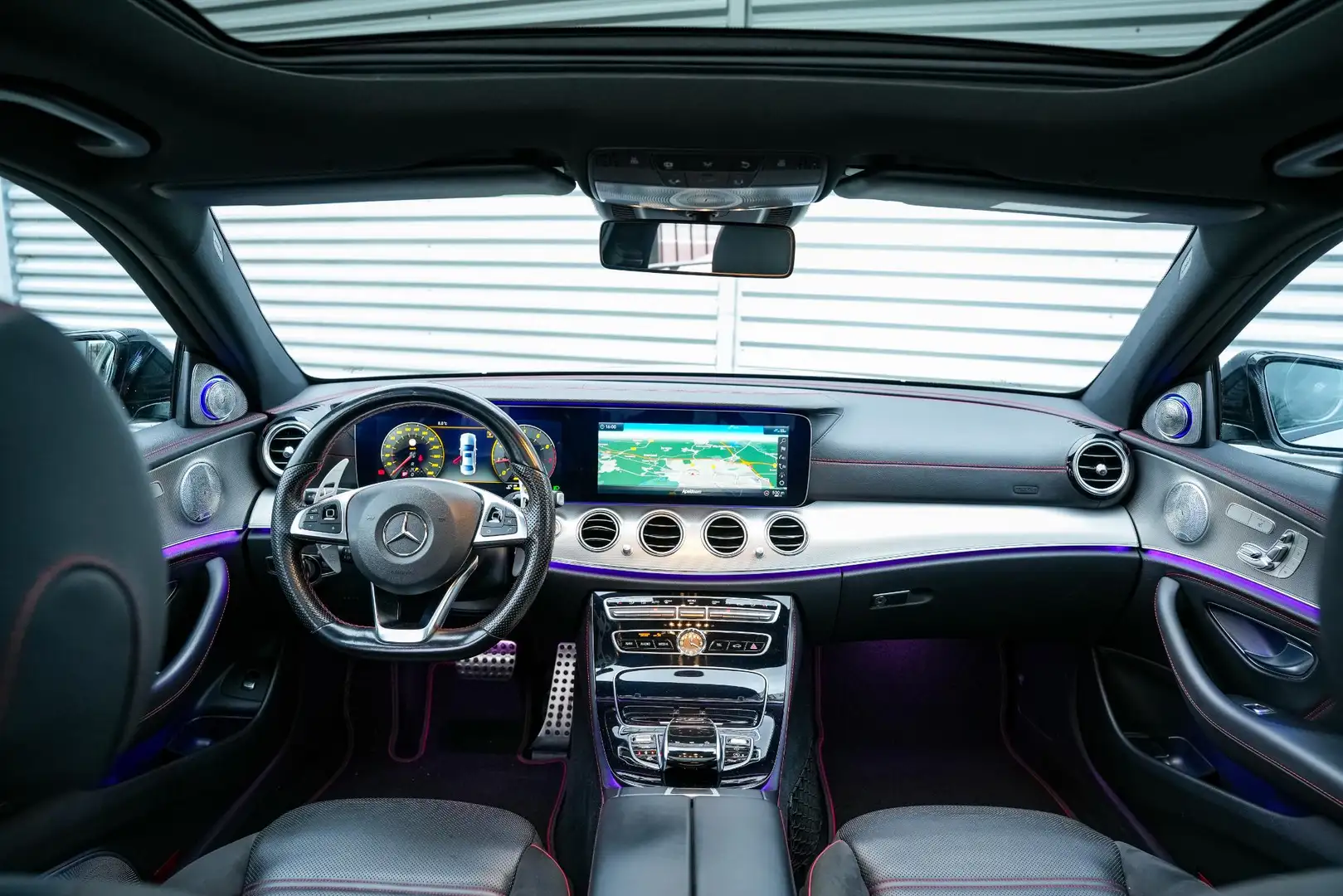Mercedes-Benz E 43 AMG 4Matic BRABUS Panoramadak Burmester 3D Widescreen Grijs - 2
