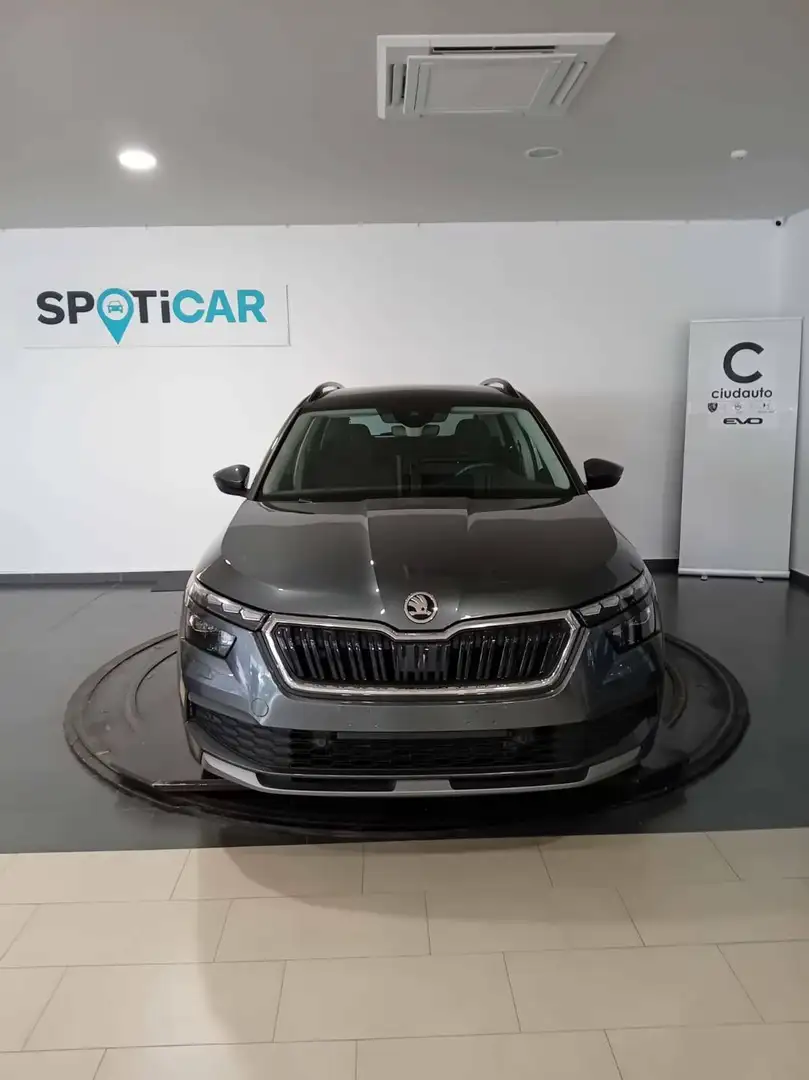 Skoda Kamiq 1.5 TSI Sport Gris - 2