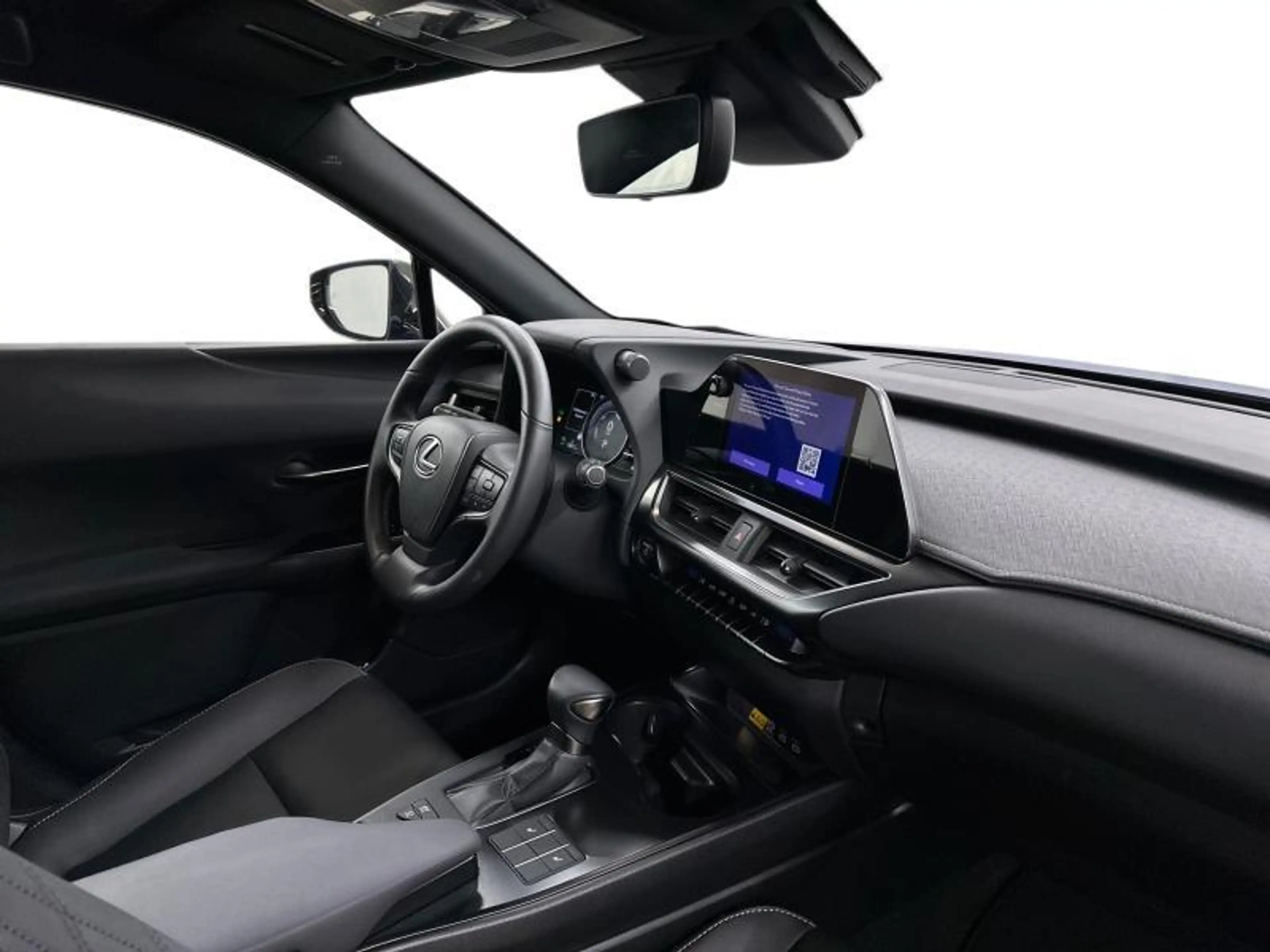 Lexus UX 250h F-Sport Design | carplay | camera | 4Season tyres — photo 8
