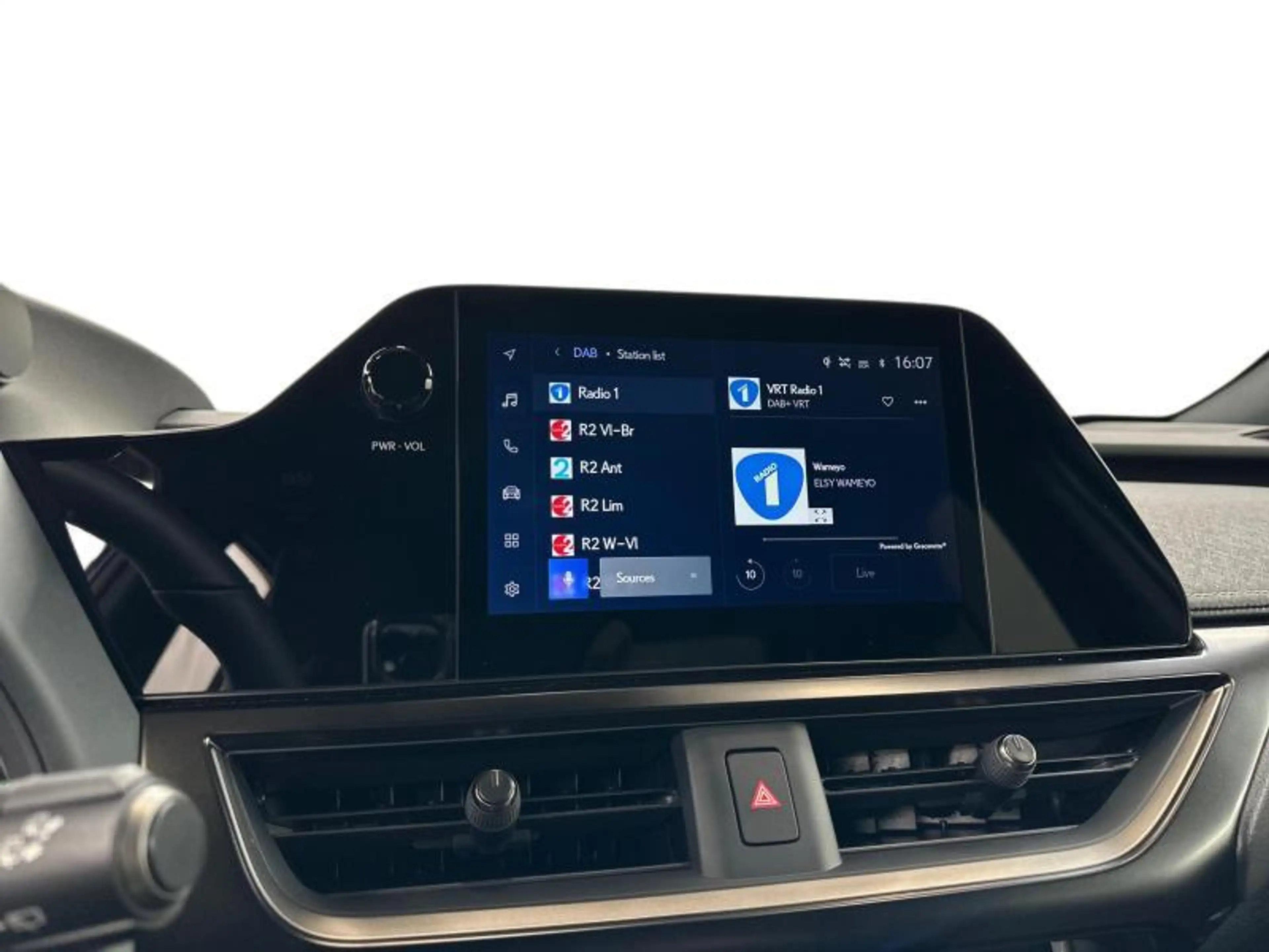Lexus UX 250h F-Sport Design | carplay | camera | 4Season tyres — photo 13