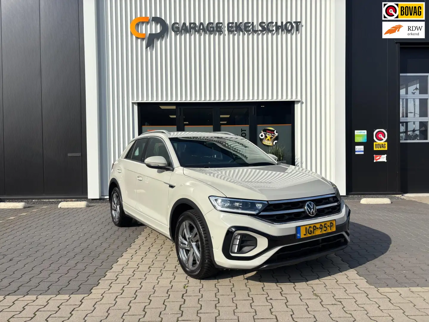 Volkswagen T-Roc 1.0 TSI R-Line / Carplay / ACC / Camera Grau - 1