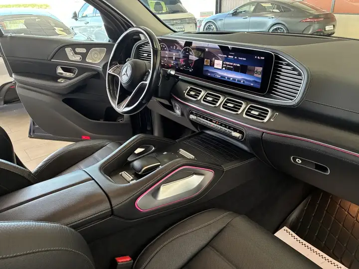 Mercedes-Benz GLE 2024, foto 28