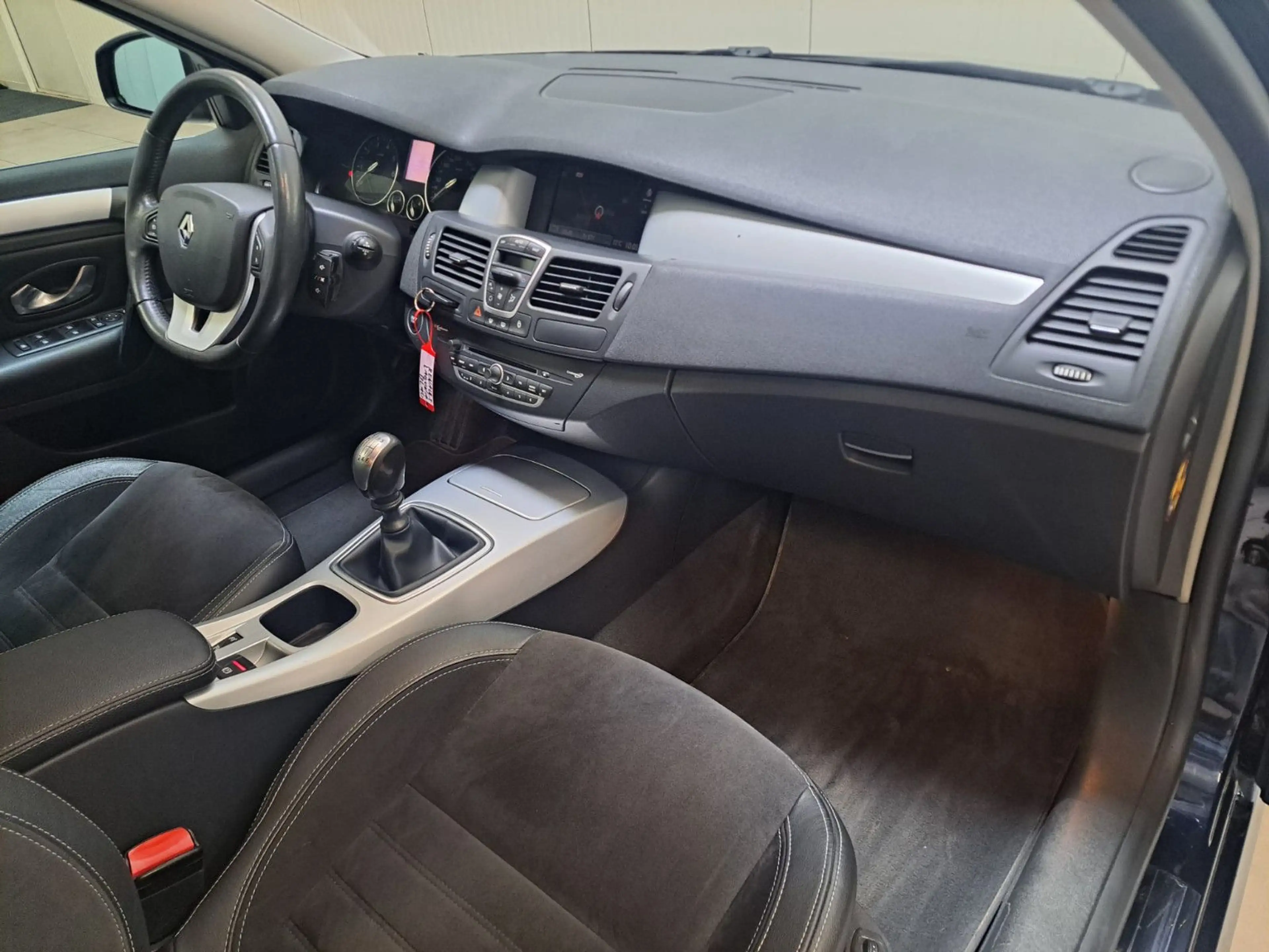 Renault Laguna III 1.2 / NAVI / XENON / KLIMA — photo 14