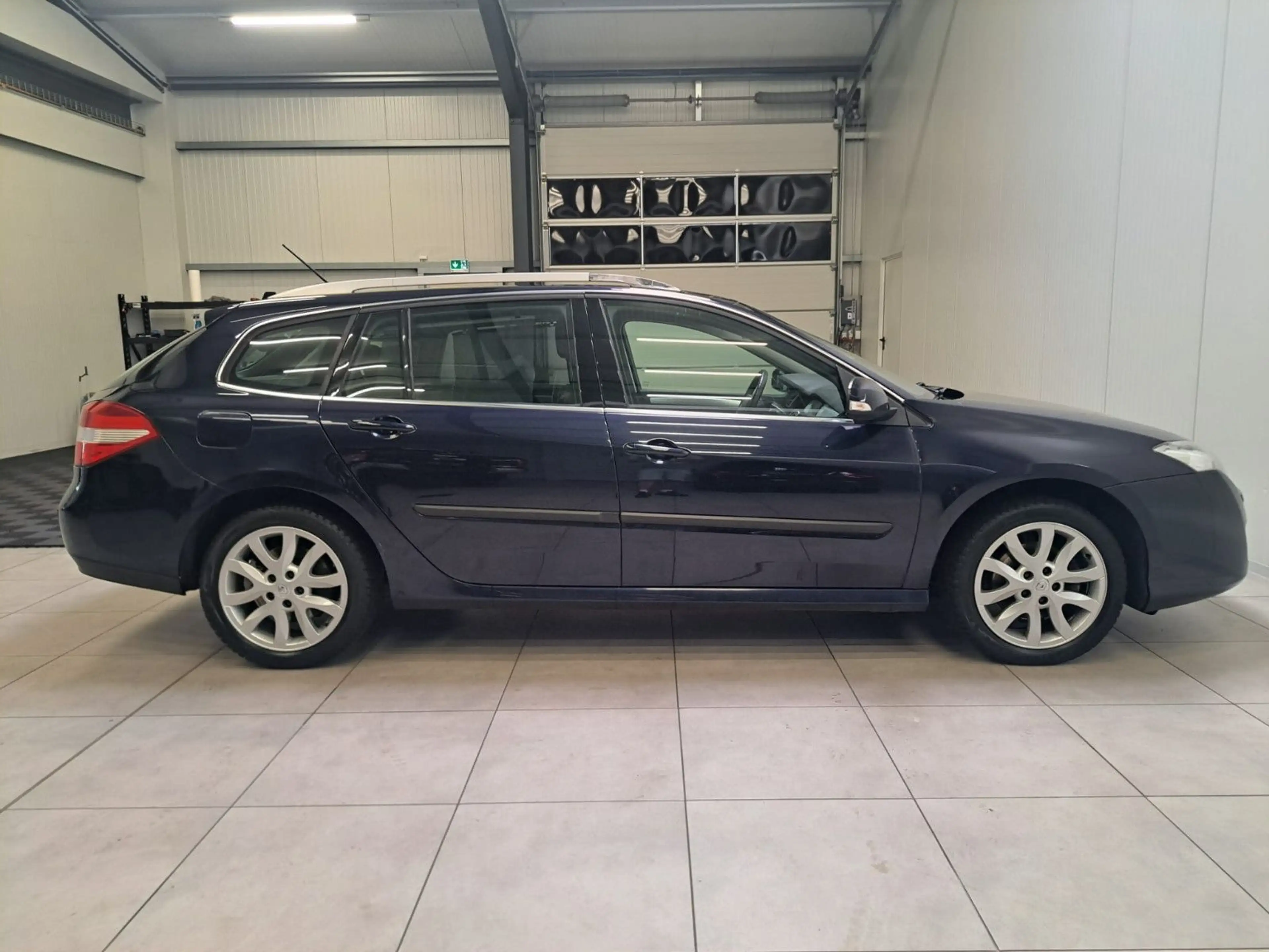 Renault Laguna III 1.2 / NAVI / XENON / KLIMA — photo 4