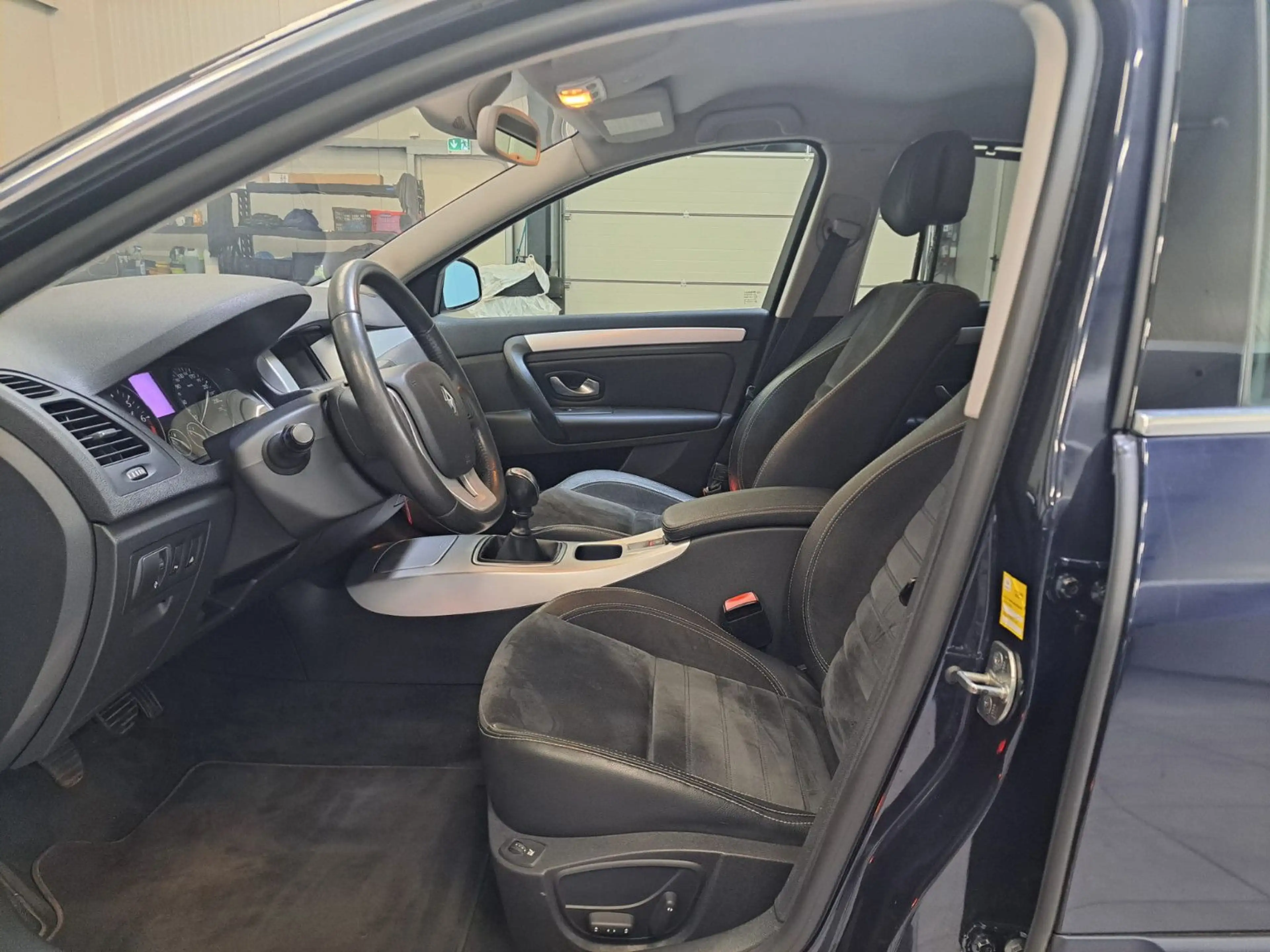 Renault Laguna III 1.2 / NAVI / XENON / KLIMA — photo 10