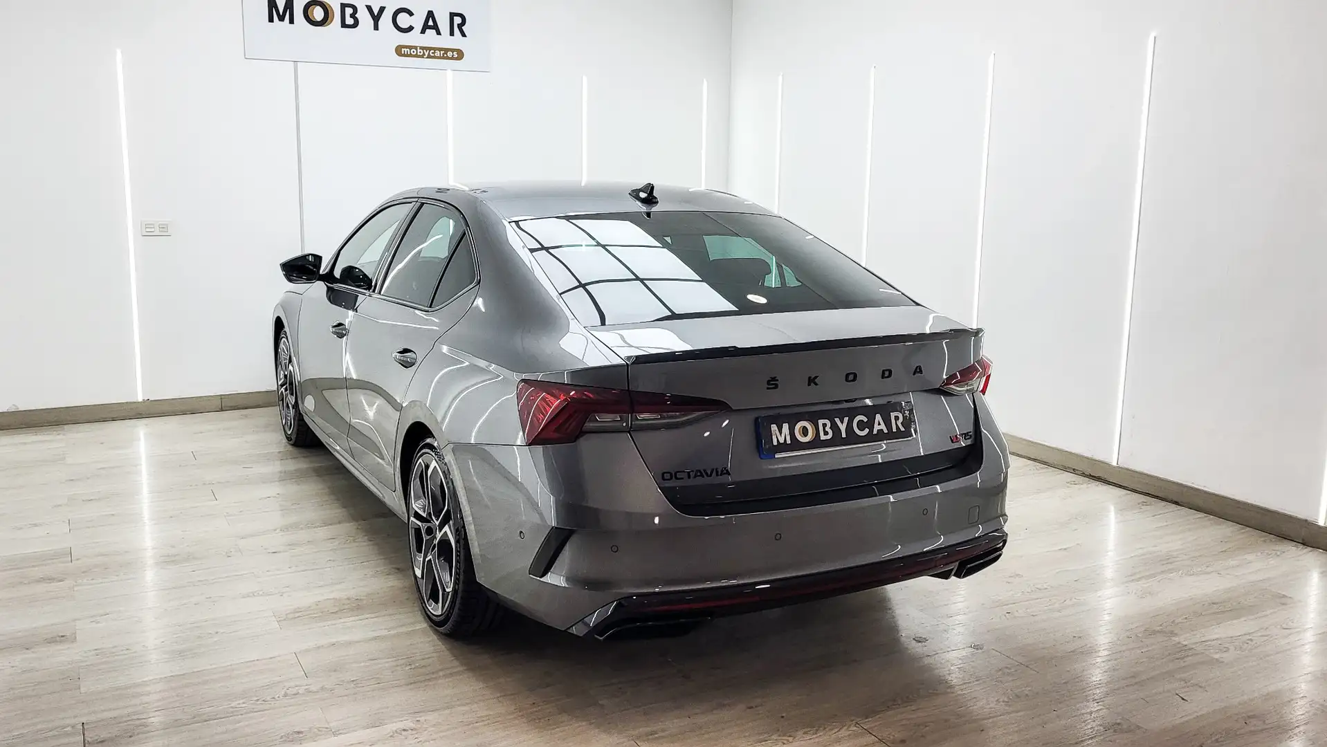 Skoda Octavia 2.0 TSI RS DSG Gris - 2