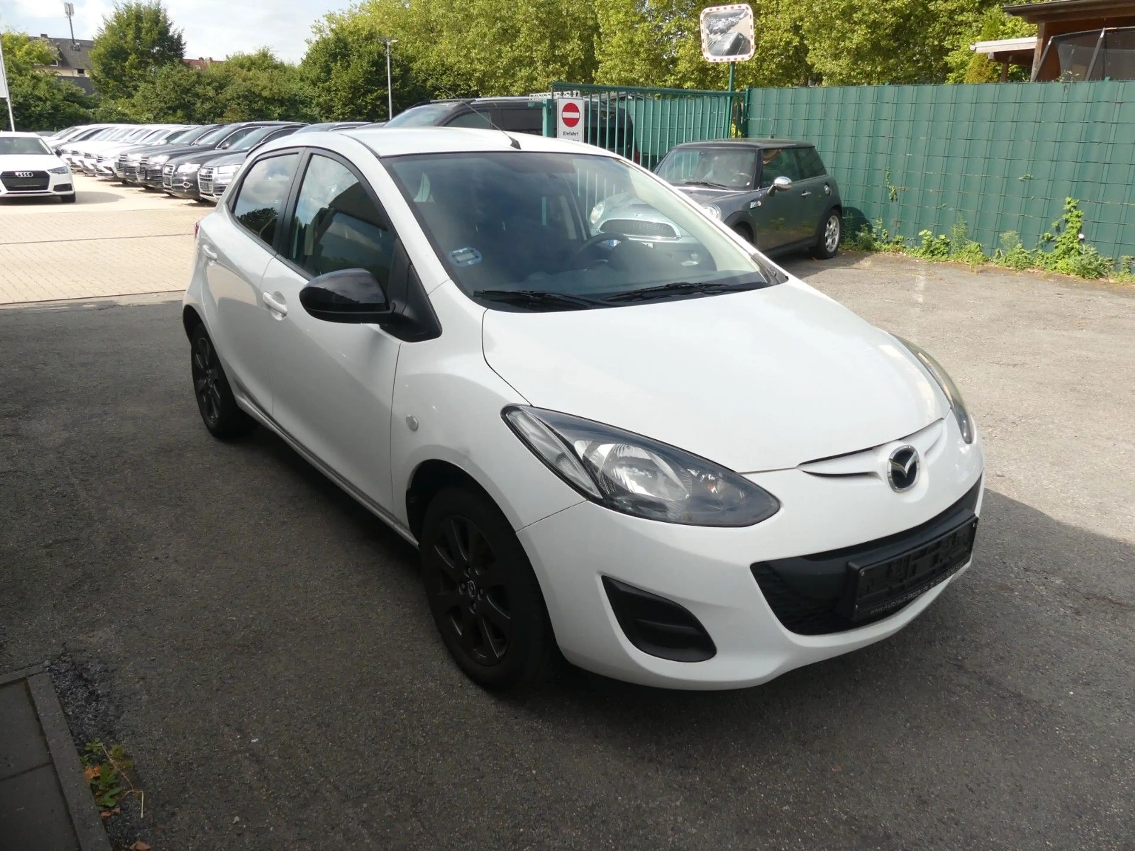 Mazda 2 Lim. 1.3 Iro — photo 4
