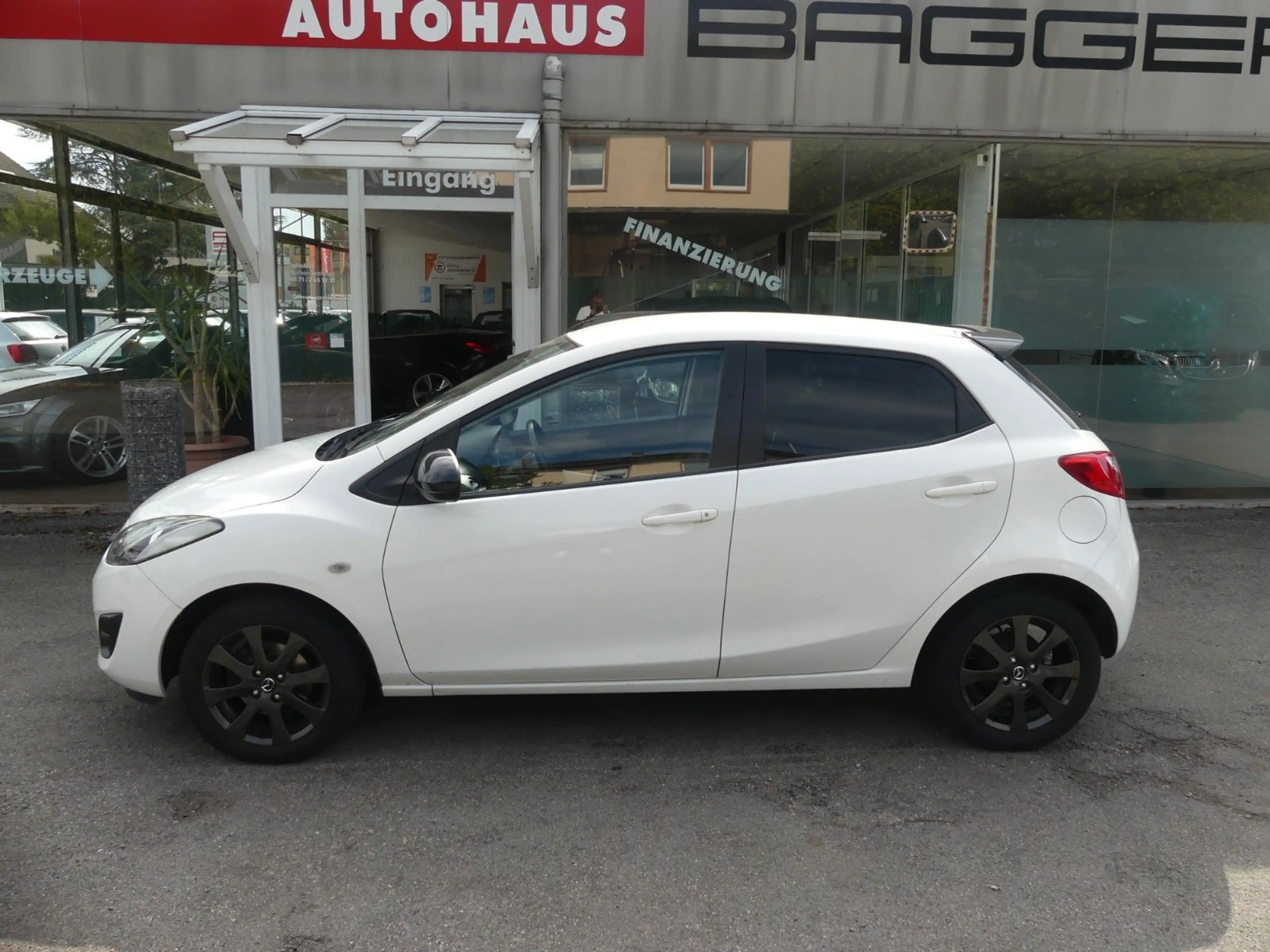 Mazda 2 Lim. 1.3 Iro