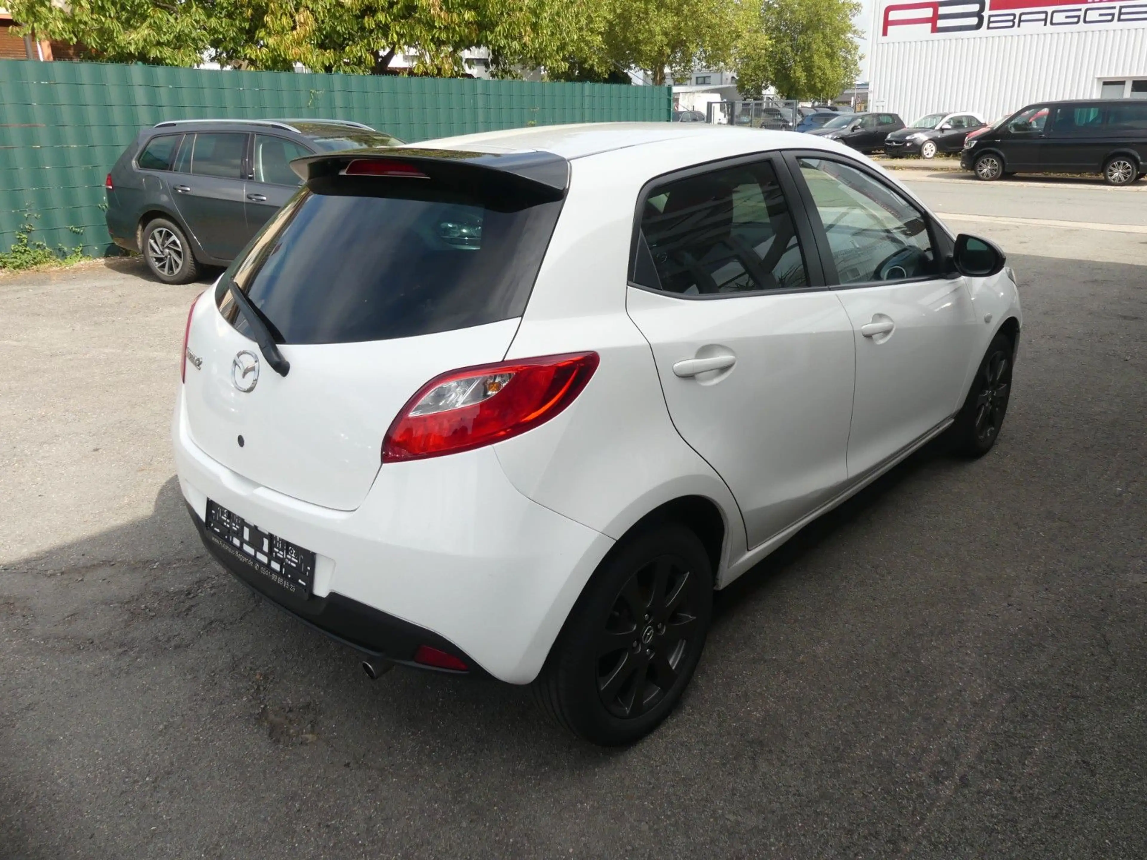 Mazda 2 Lim. 1.3 Iro — photo 5