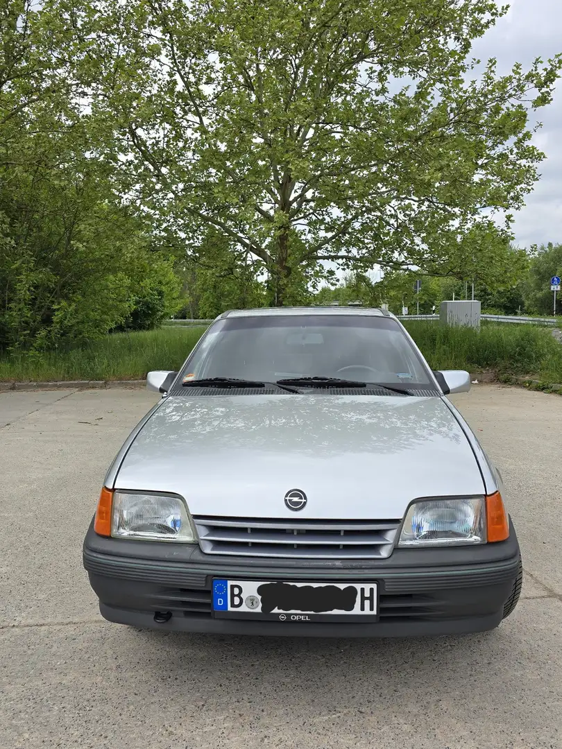 Opel Kadett E CC, 1.6, Dream, H Zulassung, Behindertengerecht Stříbrná - 2