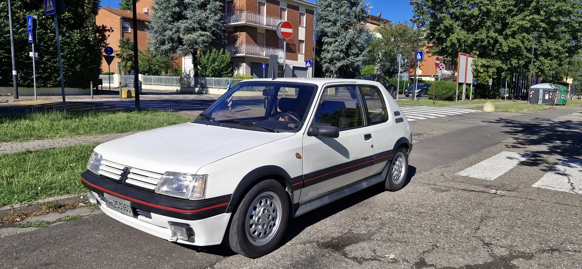 Peugeot 205 3p 1.6 Gti 115cv 5m - 2